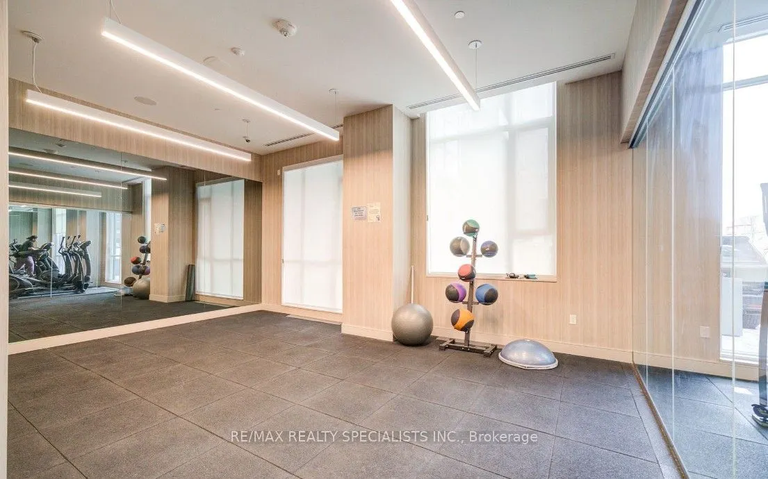 8 Nahani Way, #2421