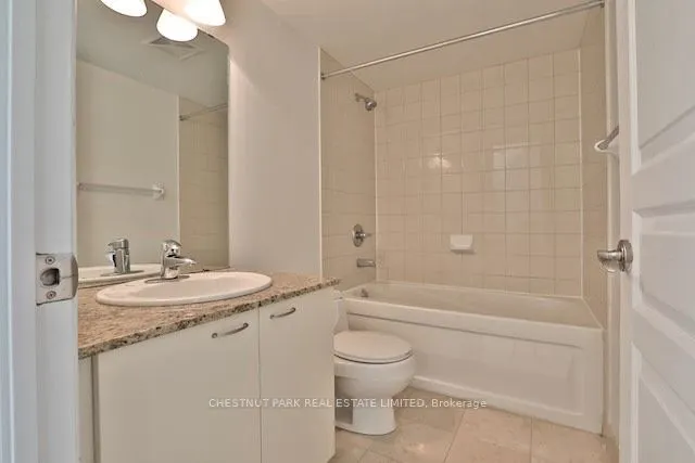 437 Roncesvalles Avenue, #404