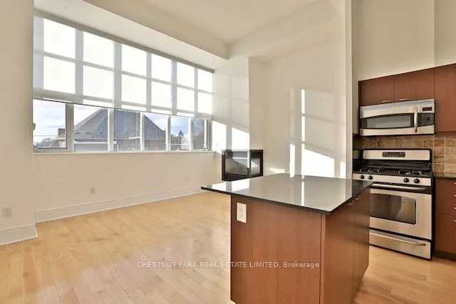 437 Roncesvalles Avenue, #404