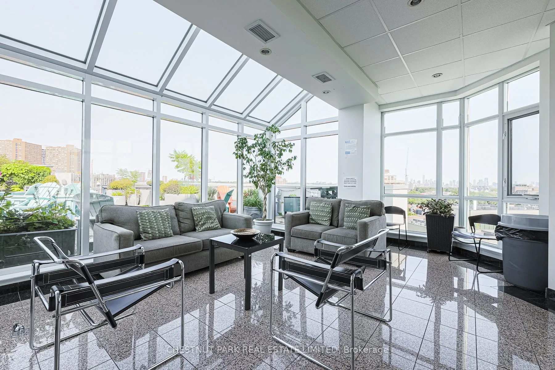 437 Roncesvalles Avenue, #404