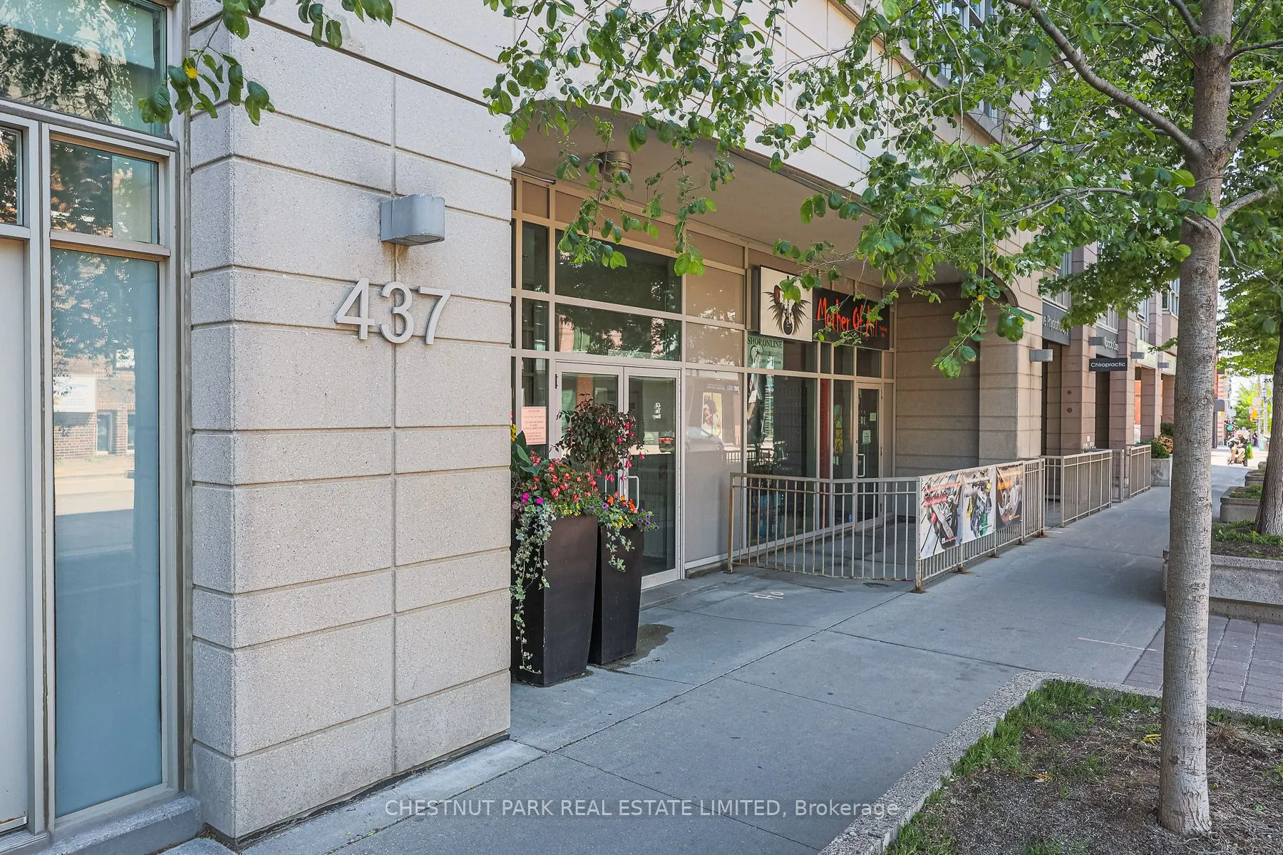 437 Roncesvalles Avenue, #404