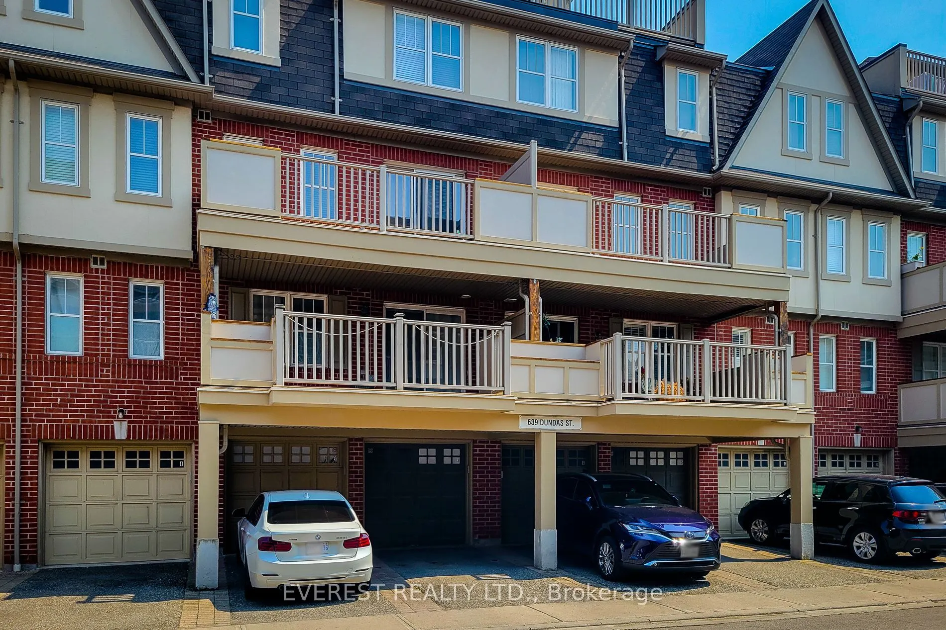 639 Dundas Street W, #5