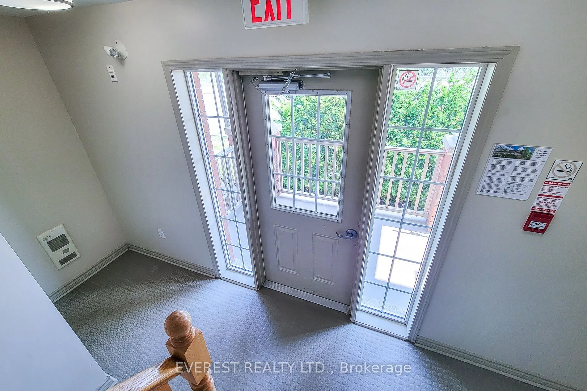 639 Dundas Street W, #5