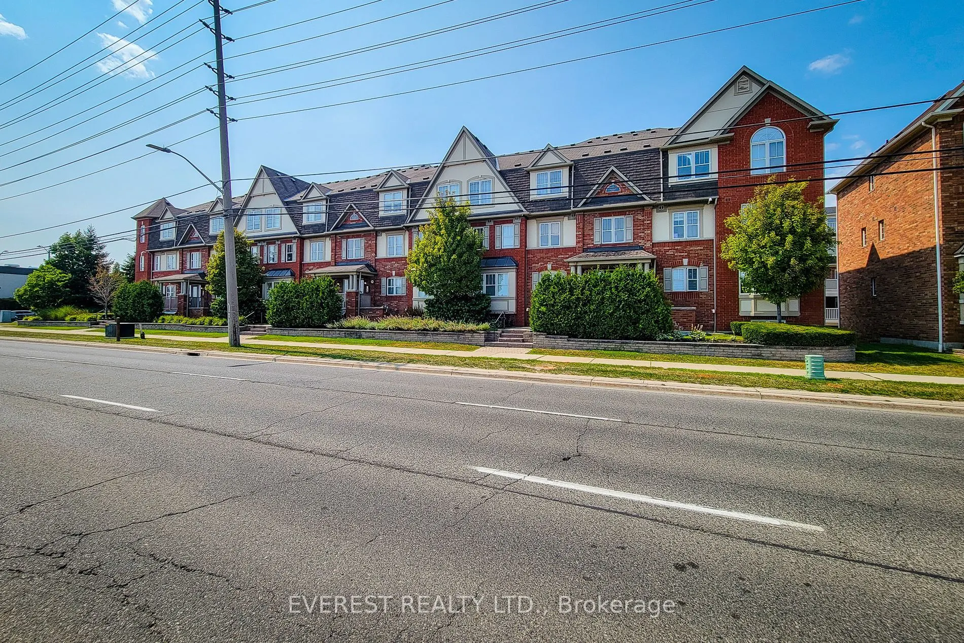 639 Dundas Street W, #5