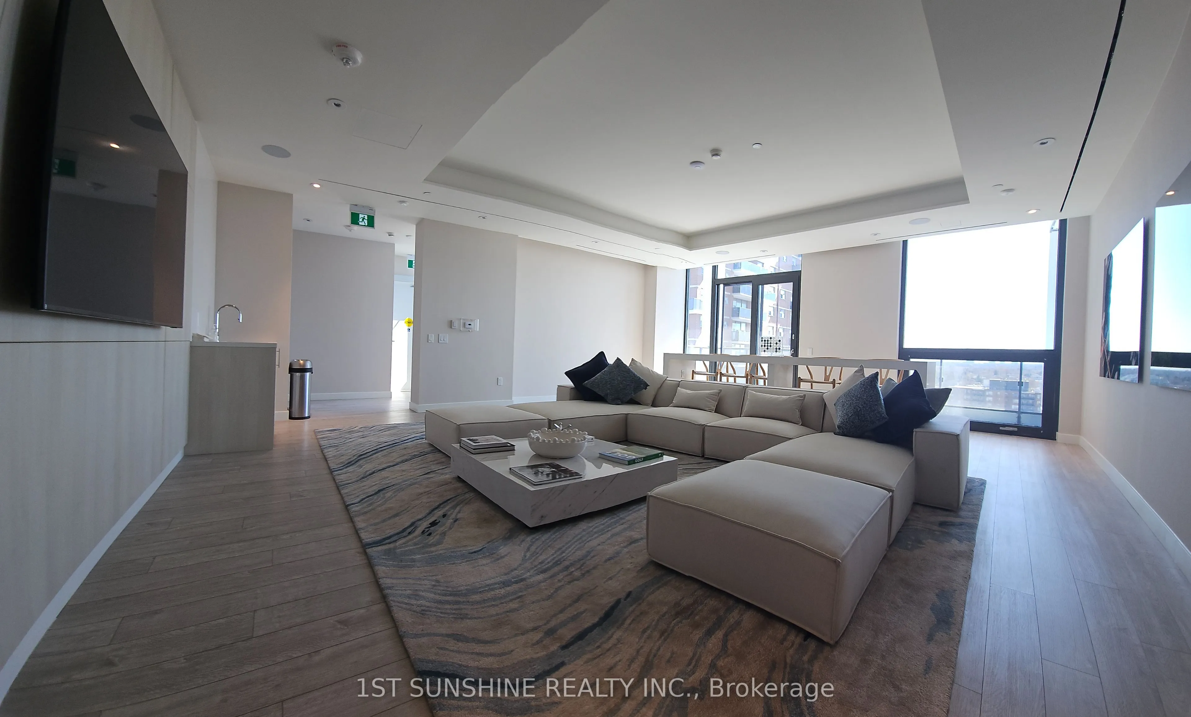 28 Ann Street, #1106