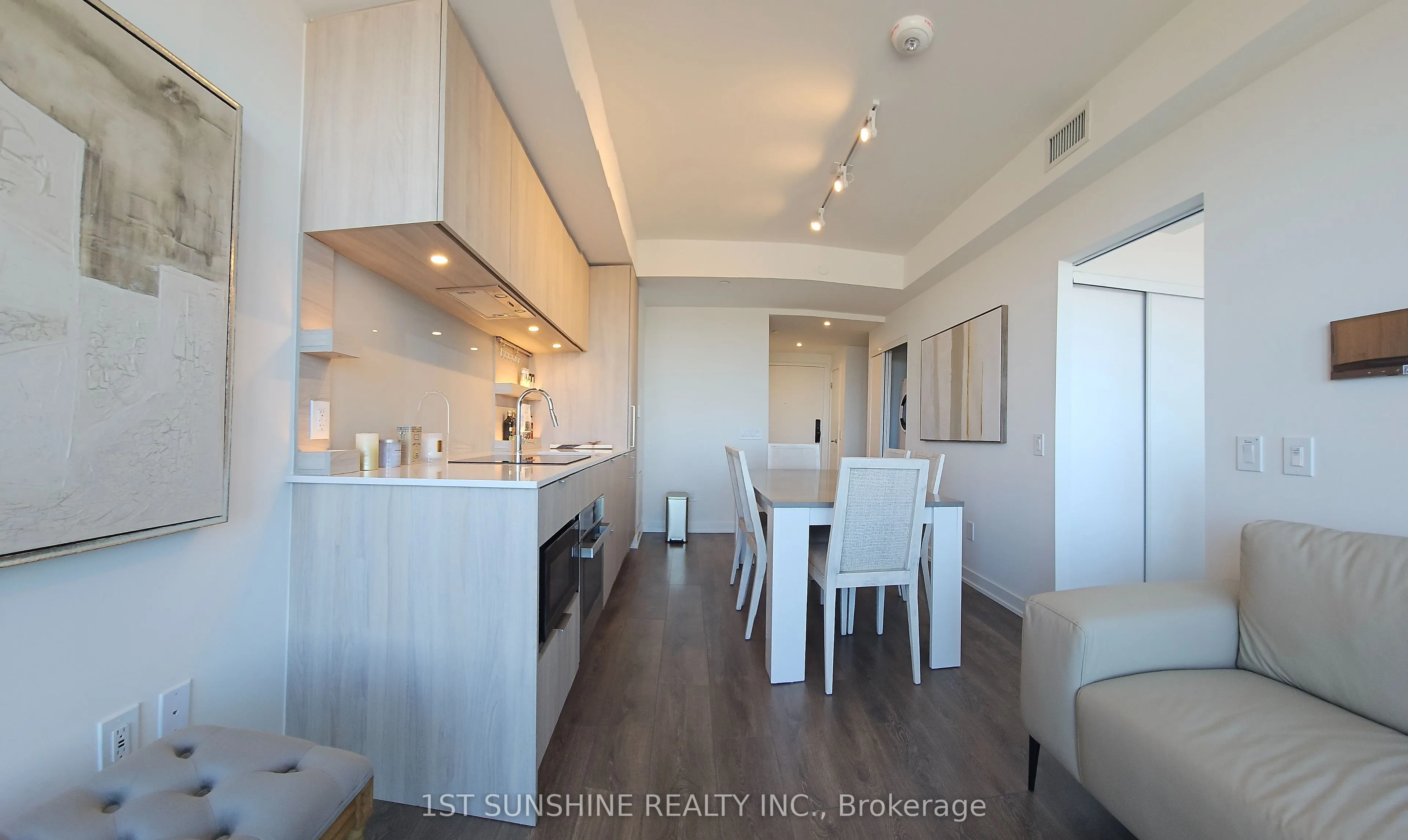 28 Ann Street, #1106