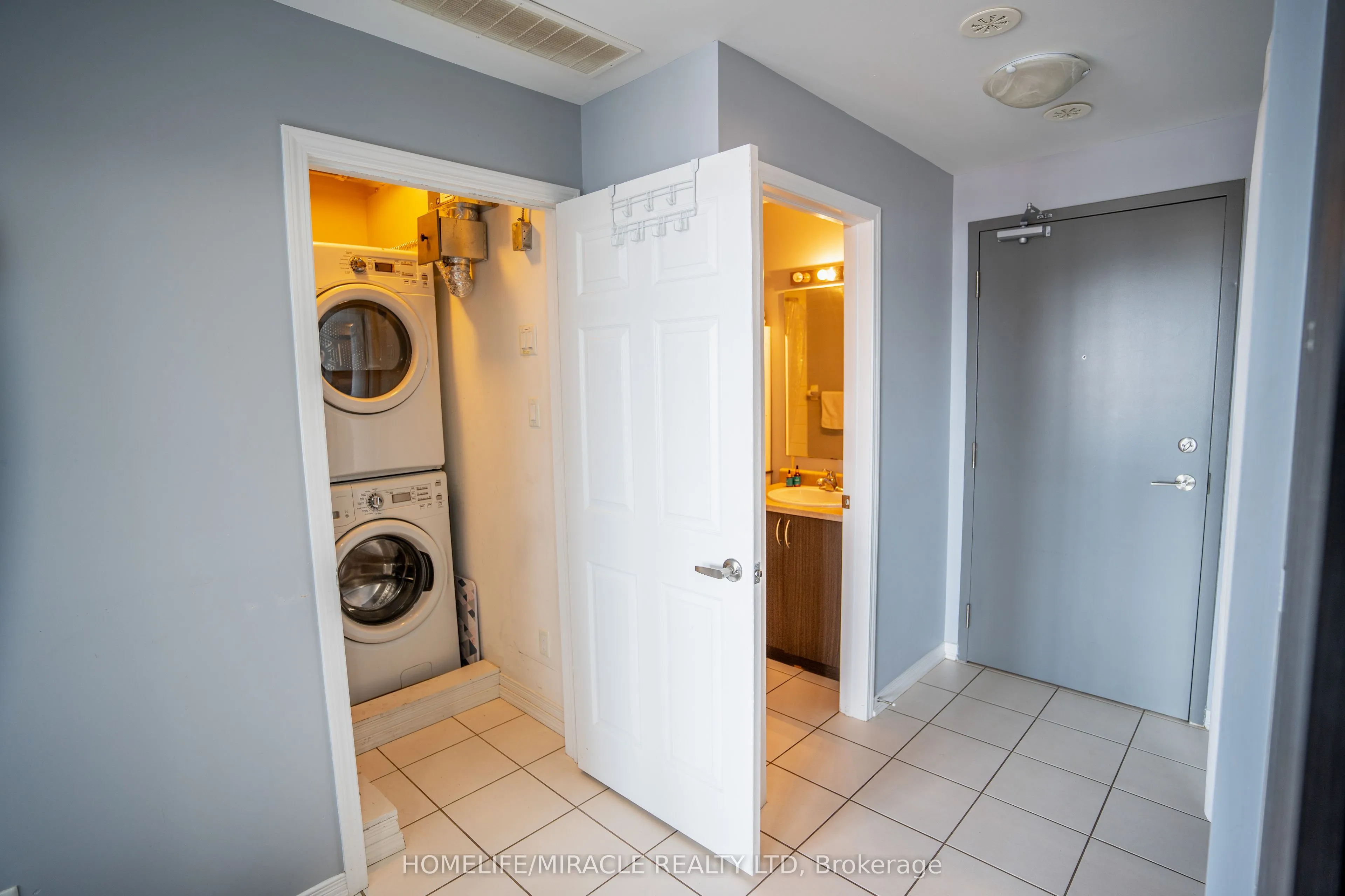 54 Sky Harbour Drive N, #306