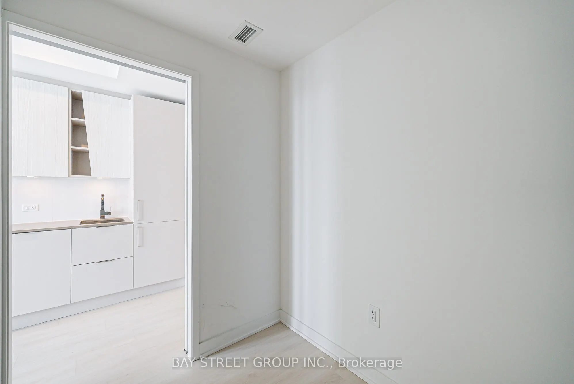 3900 Confederation Parkway, #3207
