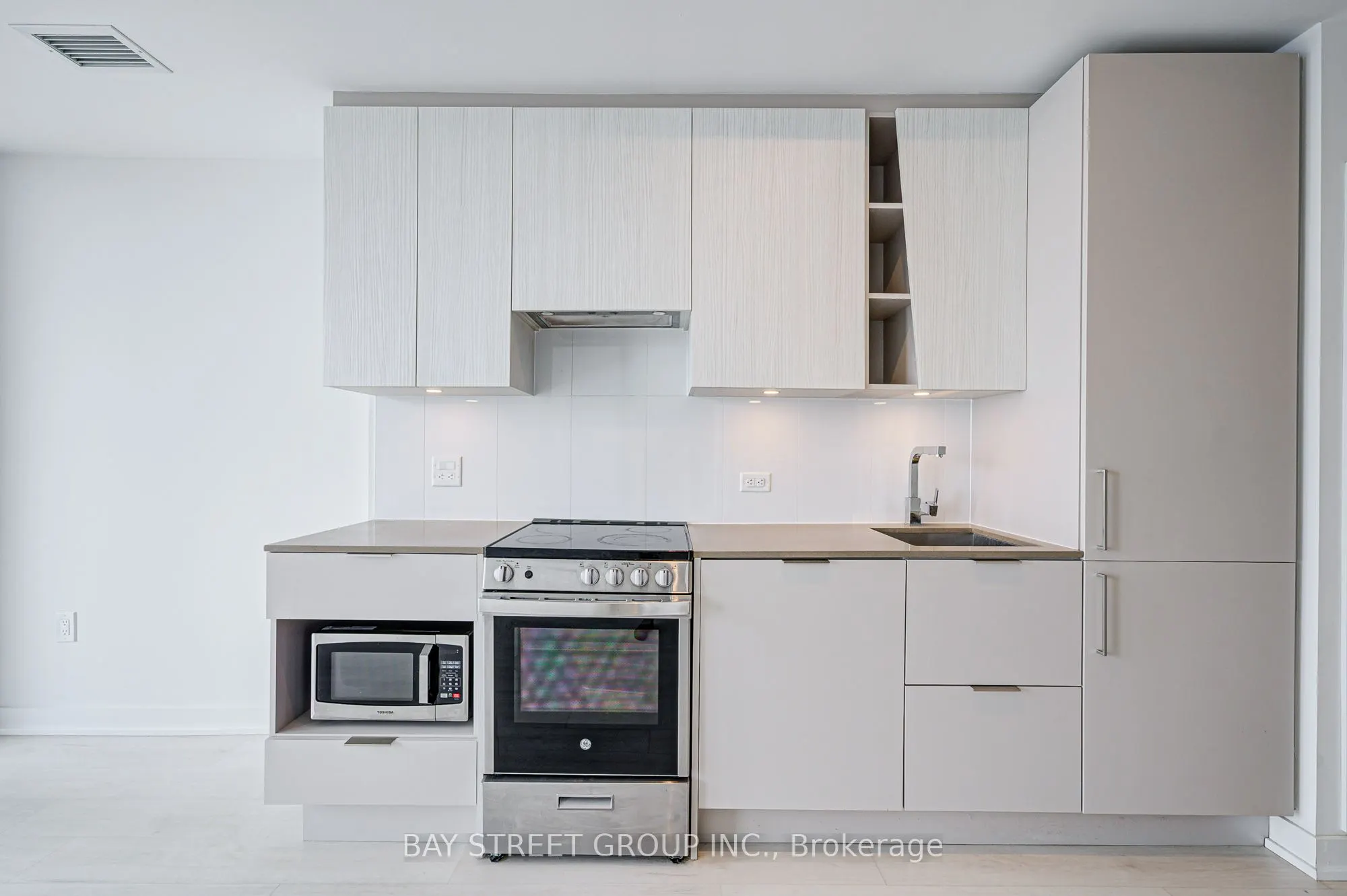 3900 Confederation Parkway, #3207