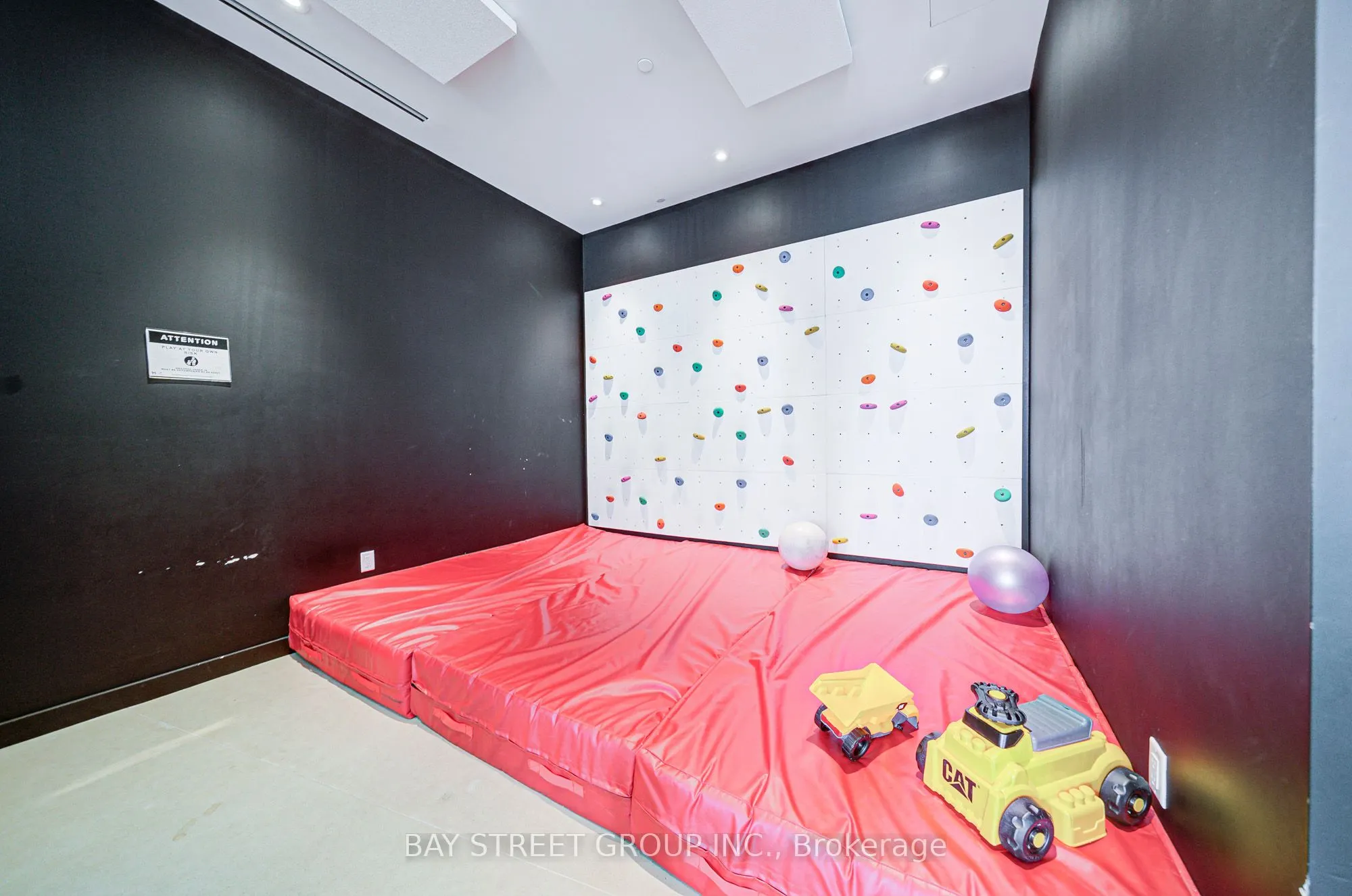 3900 Confederation Parkway, #3207
