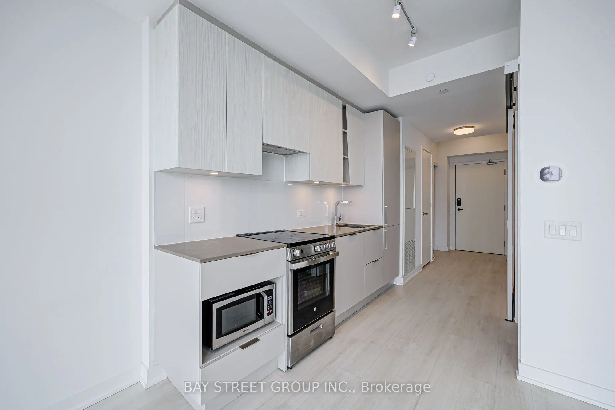 3900 Confederation Parkway, #3207
