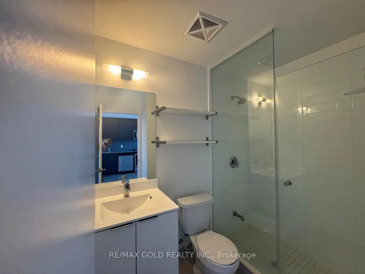 30 Shore Breeze Drive, #5204