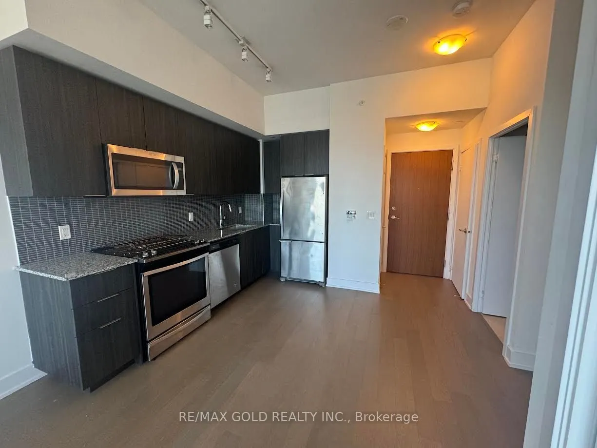 30 Shore Breeze Drive, #5204