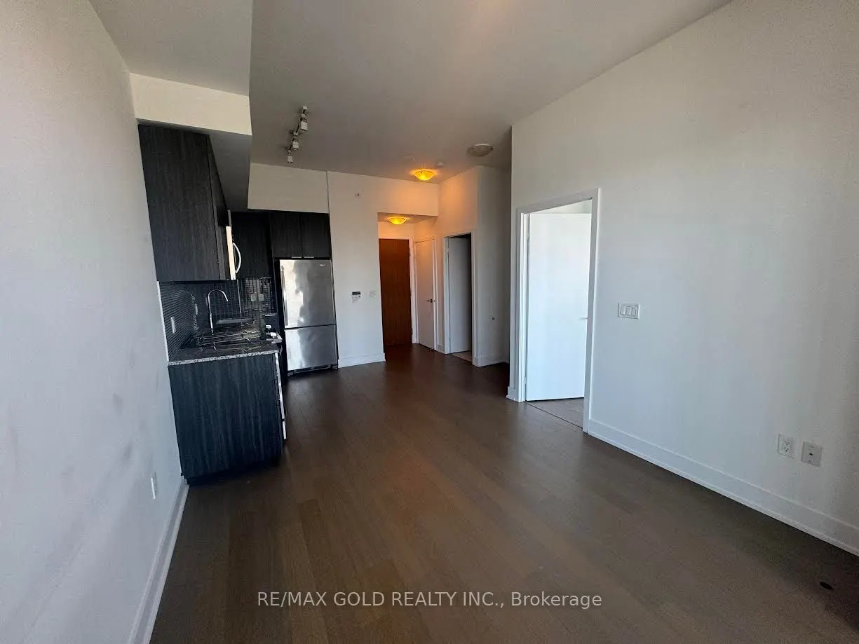 30 Shore Breeze Drive, #5204