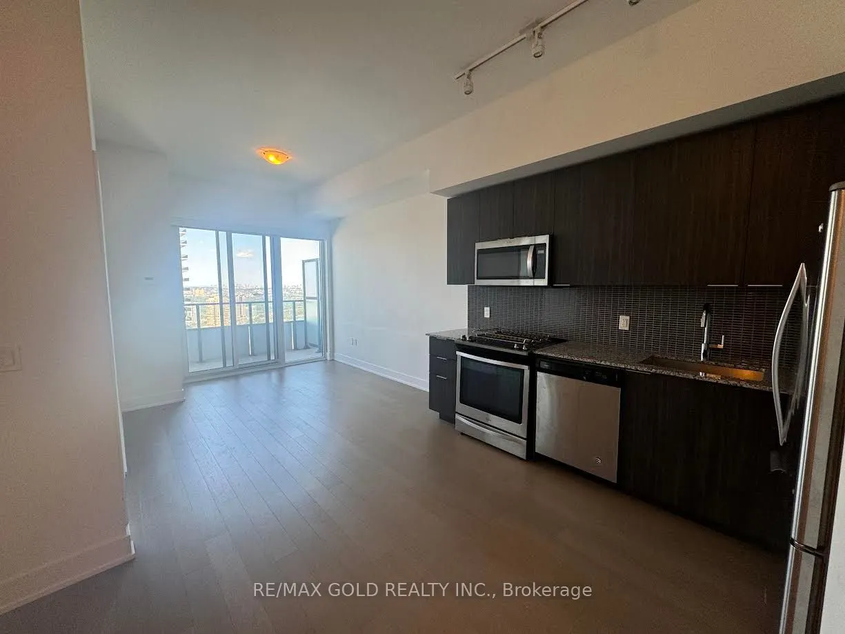 30 Shore Breeze Drive, #5204
