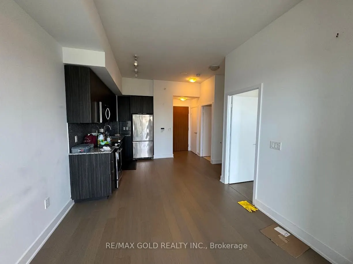 30 Shore Breeze Drive, #5204