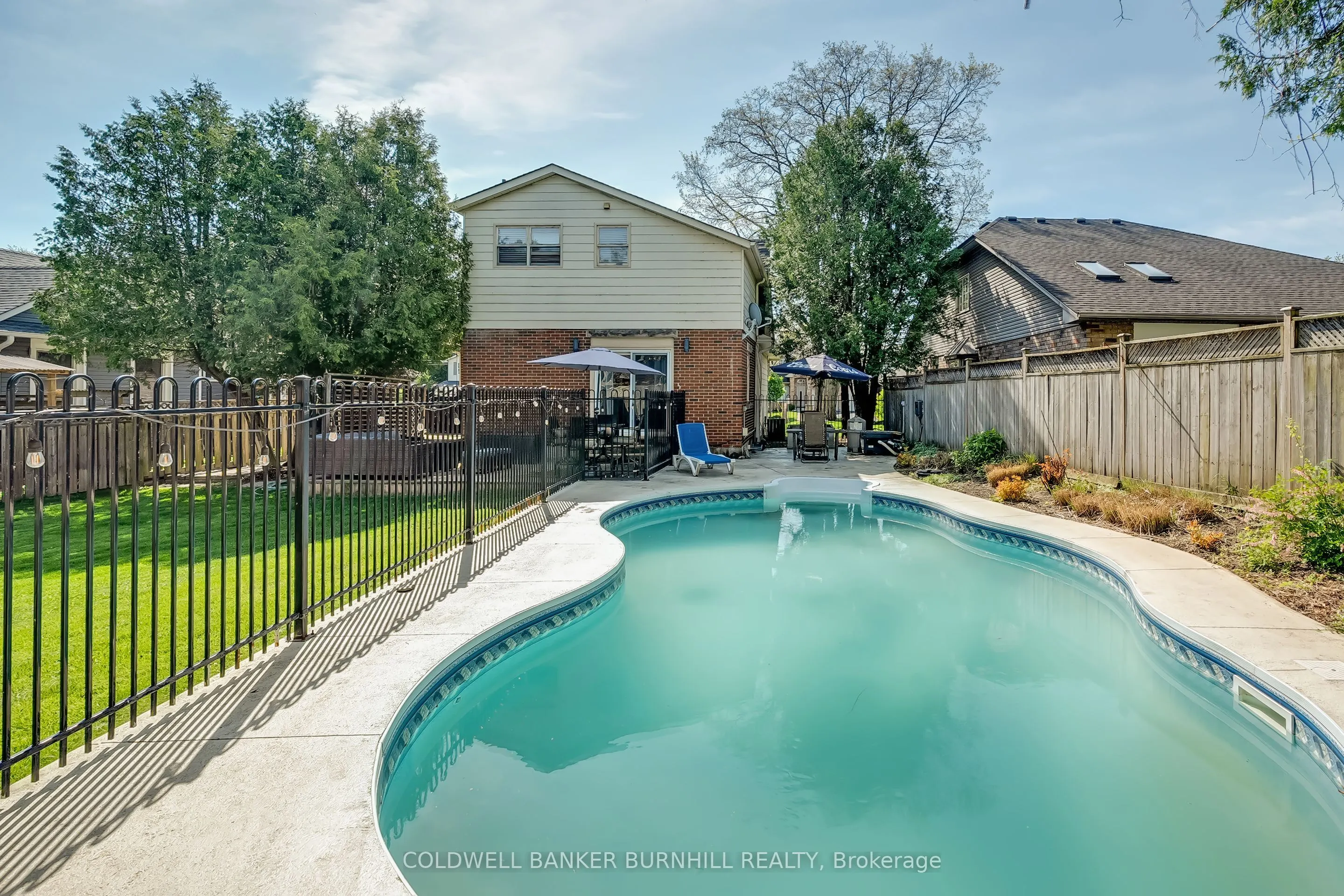 1153 BELLVIEW Street
