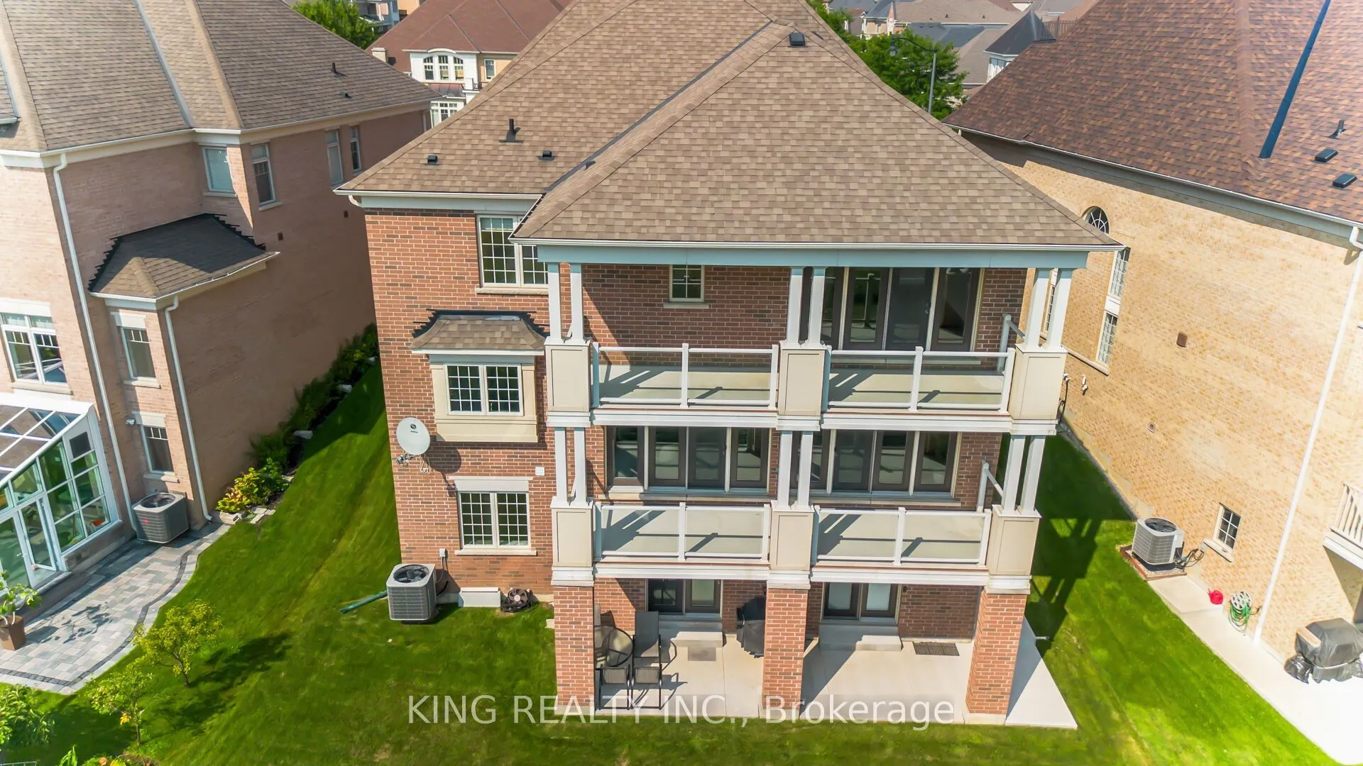 136 Coastline Drive