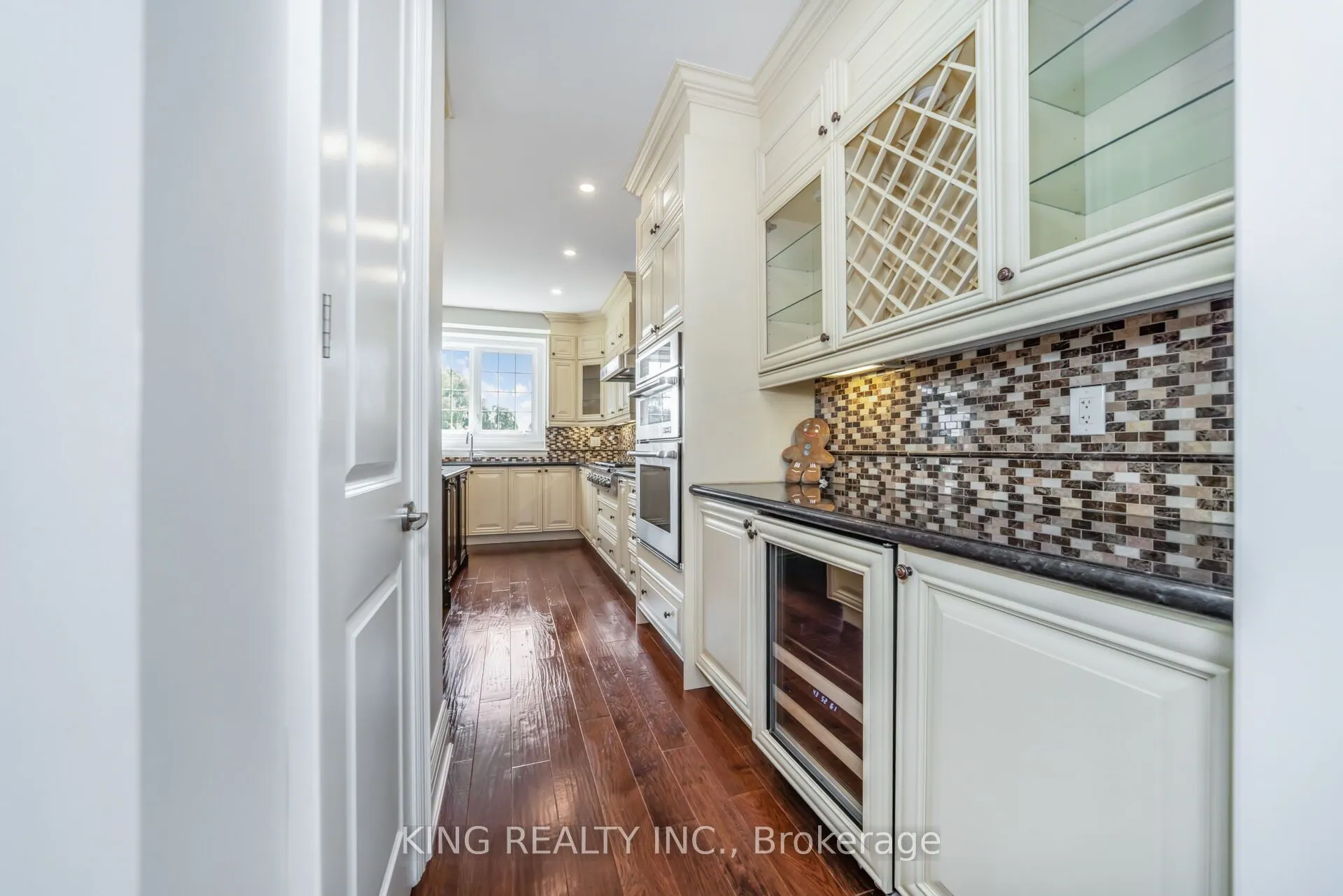136 Coastline Drive