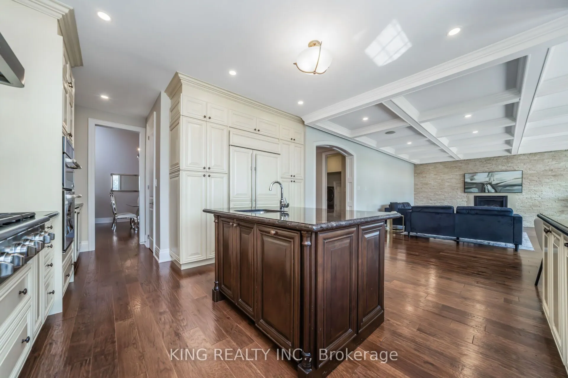 136 Coastline Drive