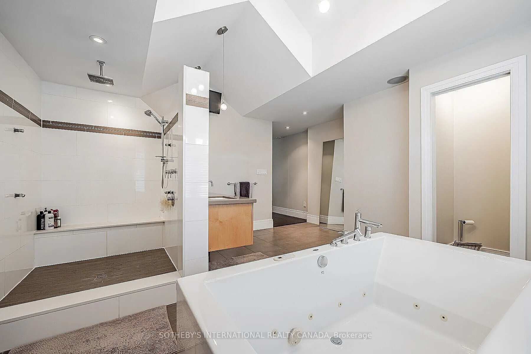 44 Meadowcrest Road
