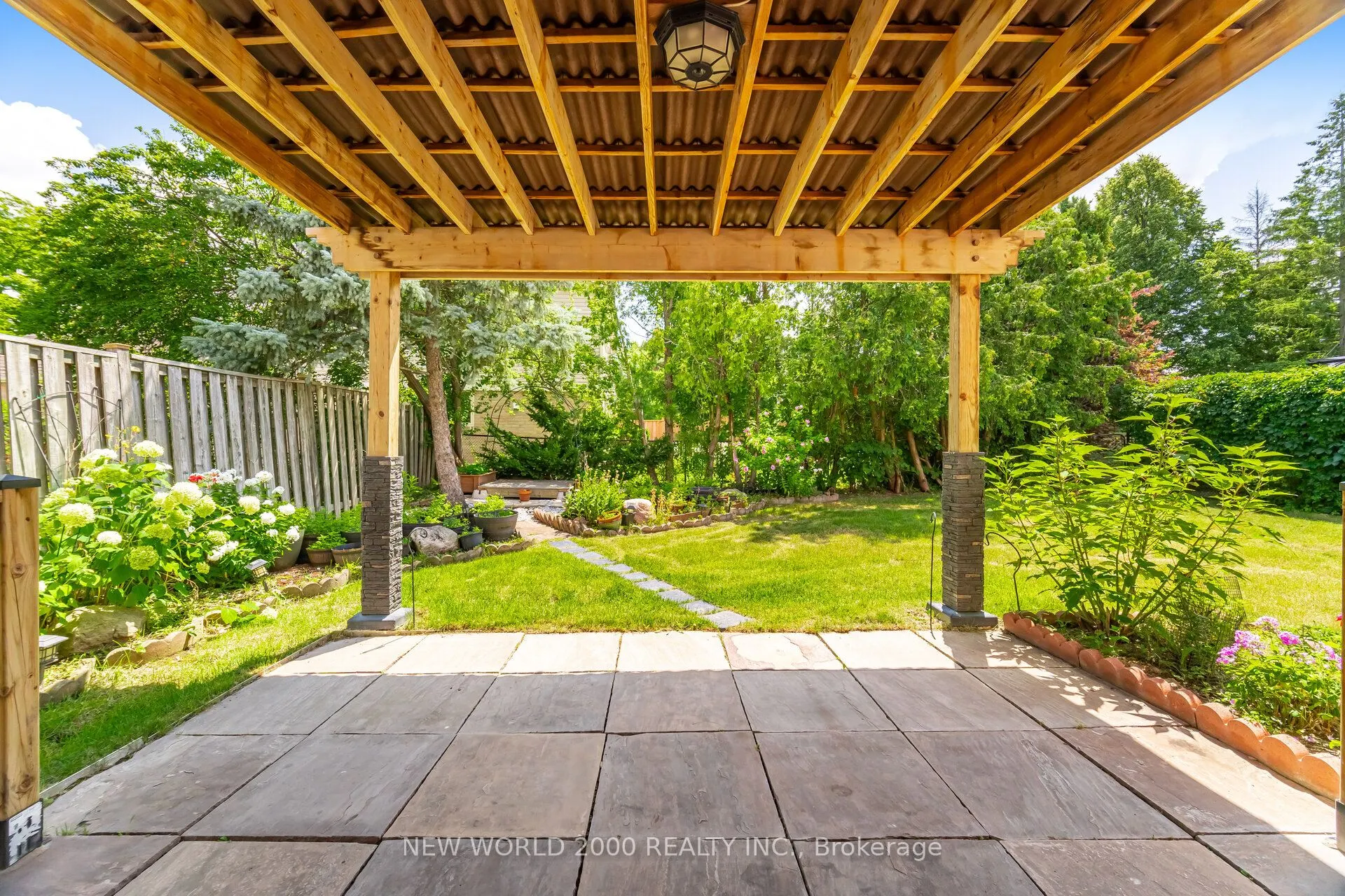 7221 Danton Promenade