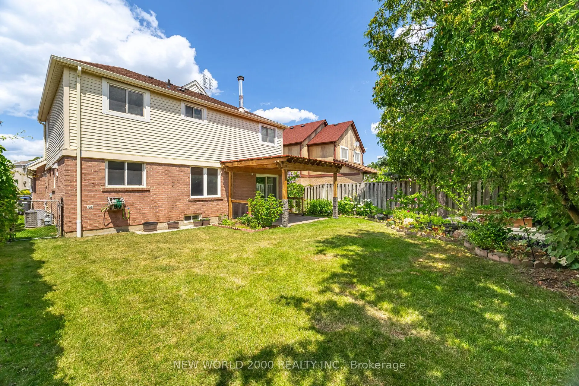 7221 Danton Promenade