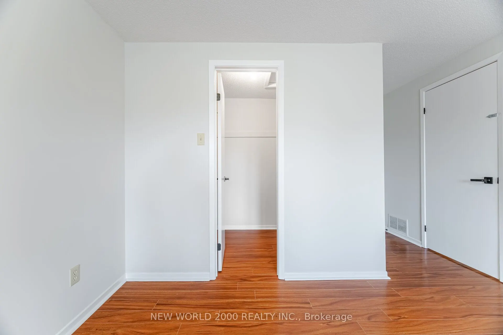 7221 Danton Promenade