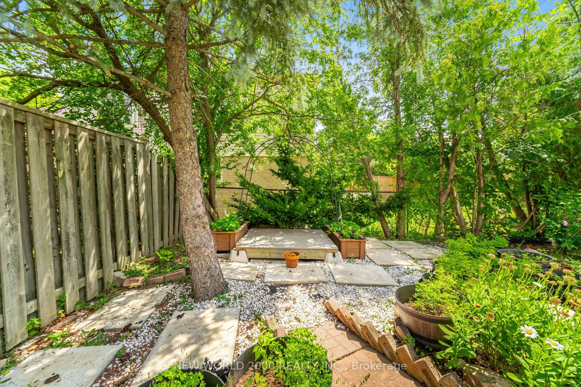7221 Danton Promenade