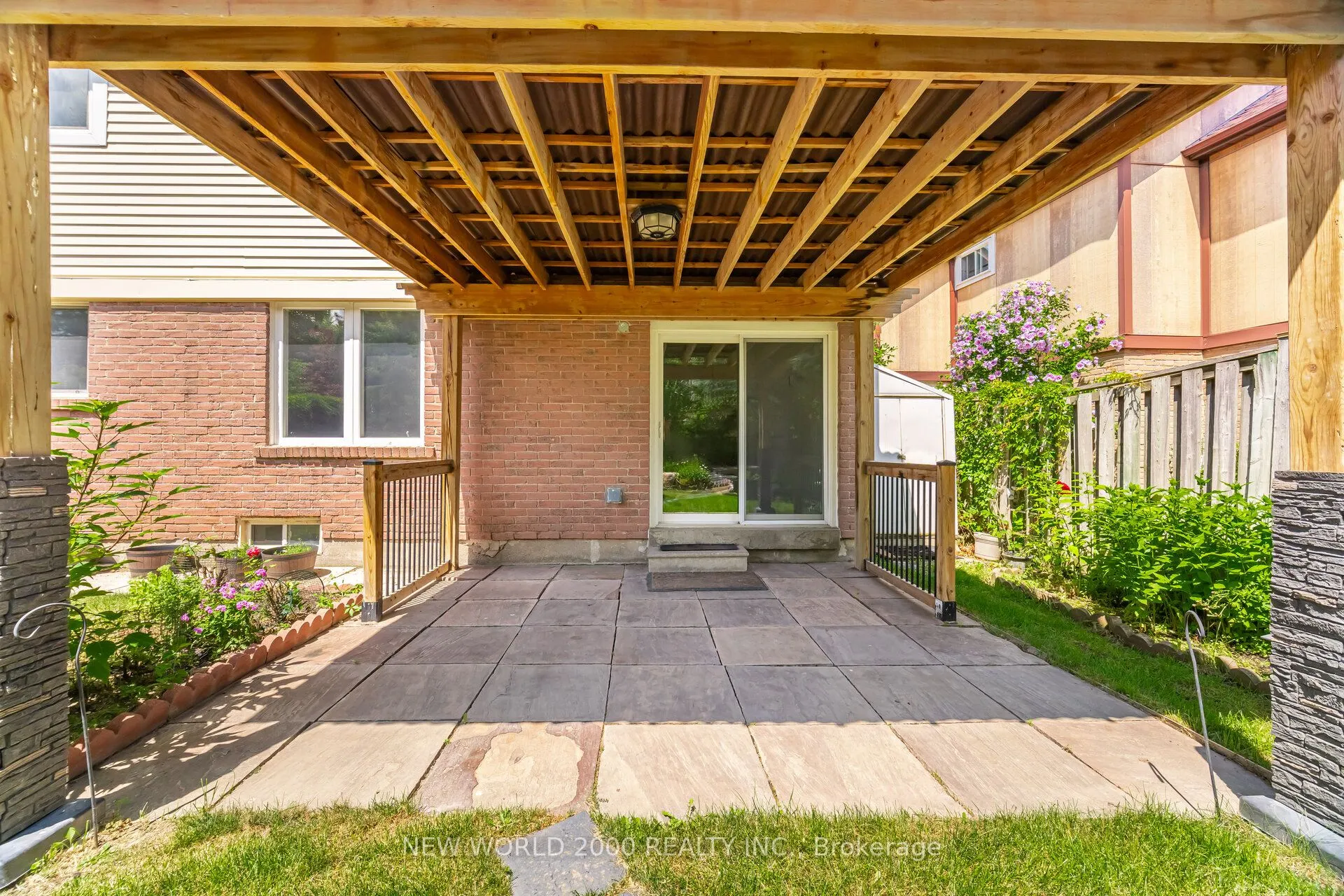 7221 Danton Promenade