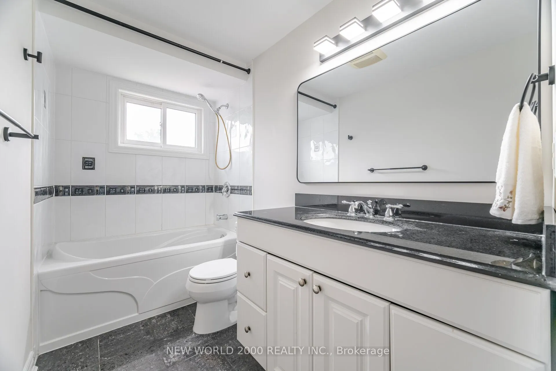 7221 Danton Promenade