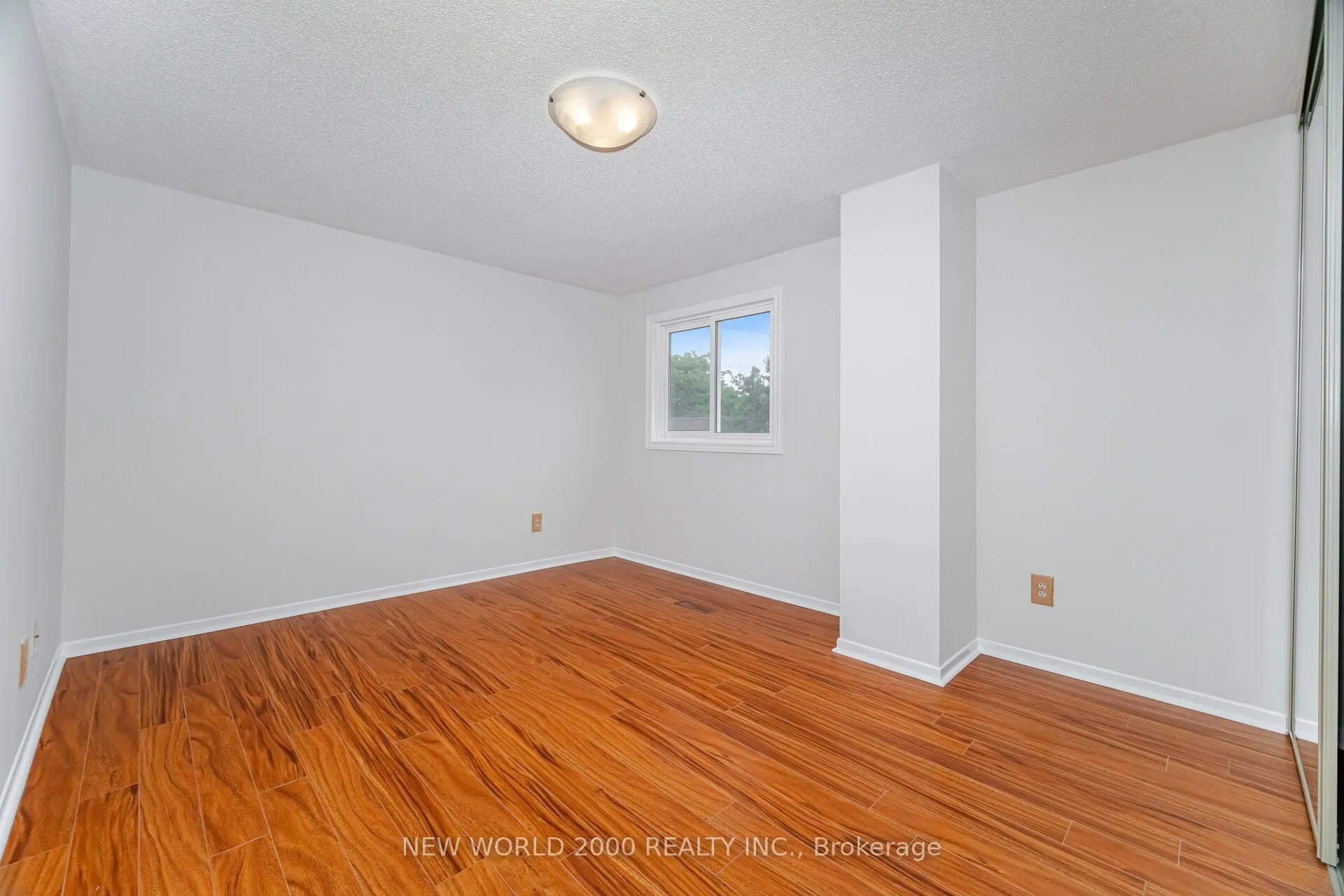 7221 Danton Promenade