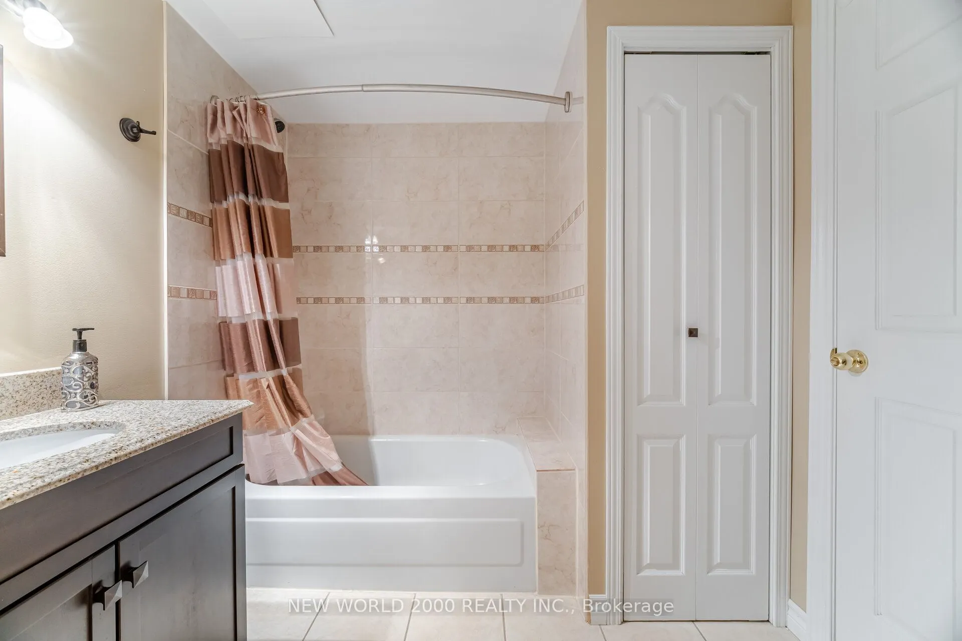 7221 Danton Promenade