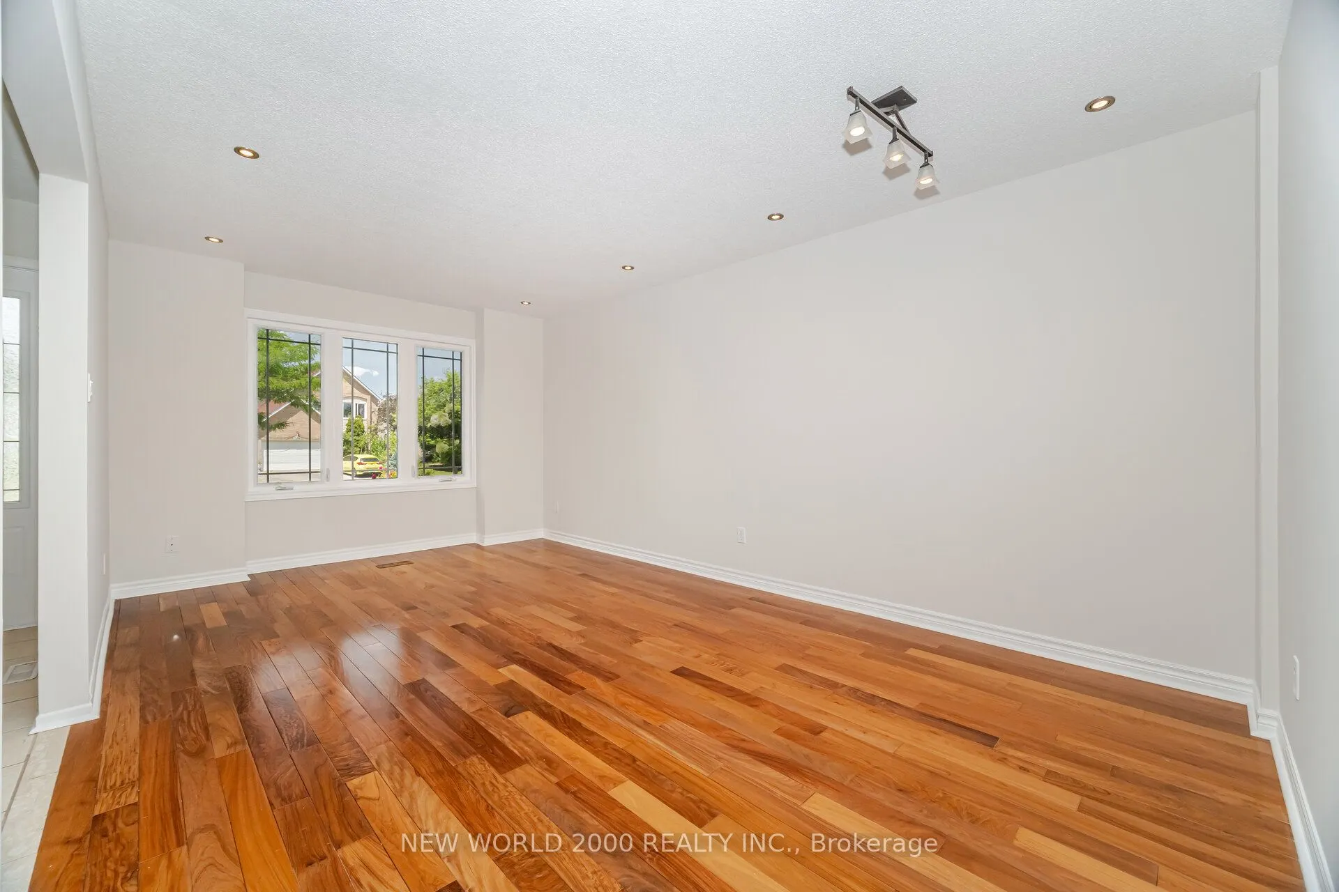 7221 Danton Promenade
