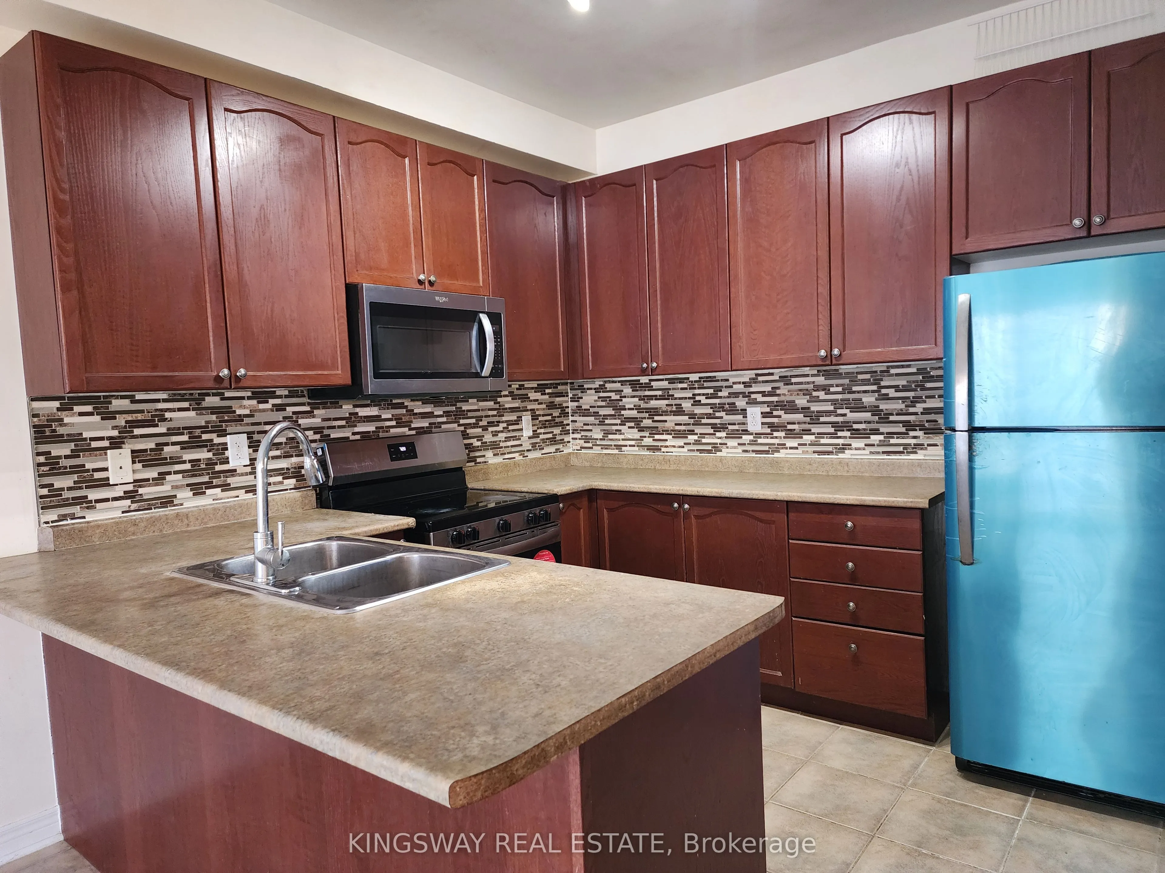 65 Pefferlaw Circle, #Upper
