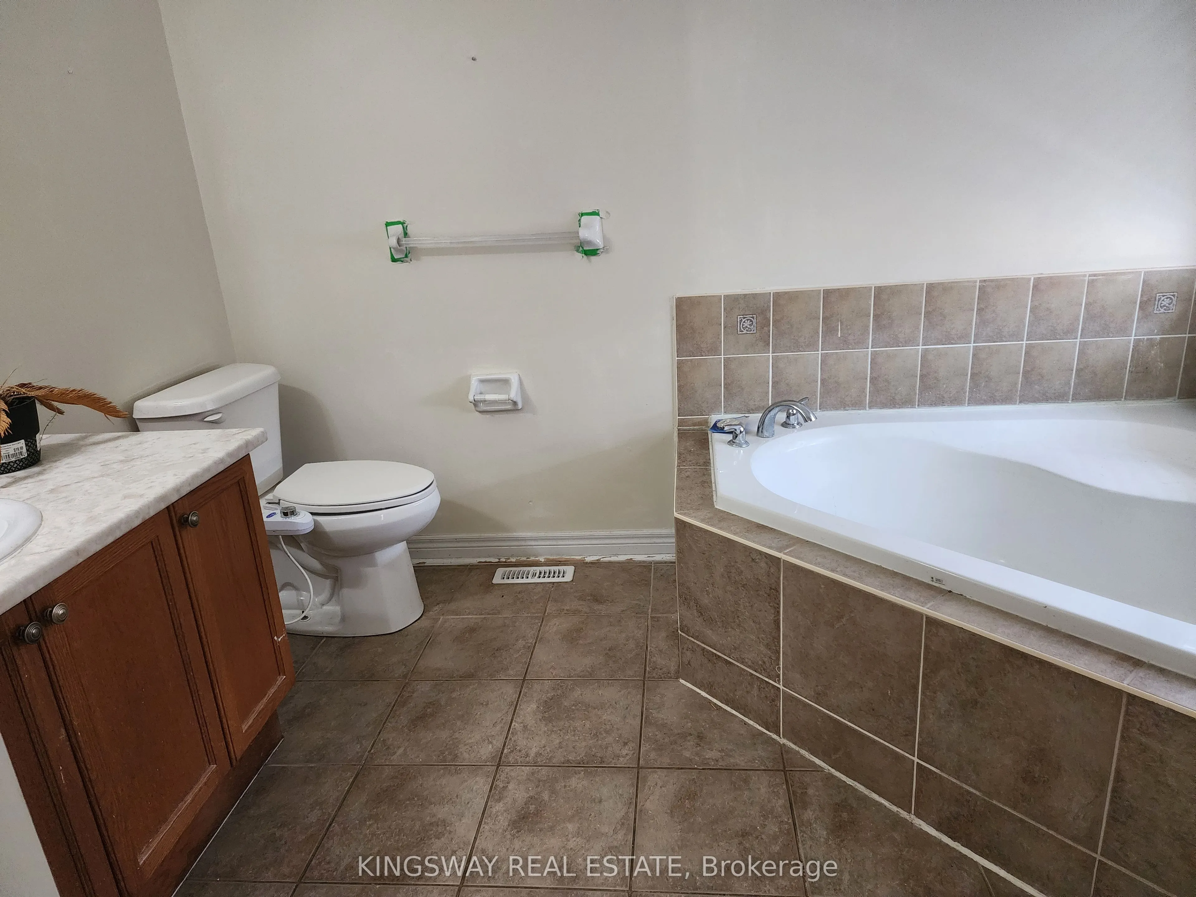 65 Pefferlaw Circle, #Upper