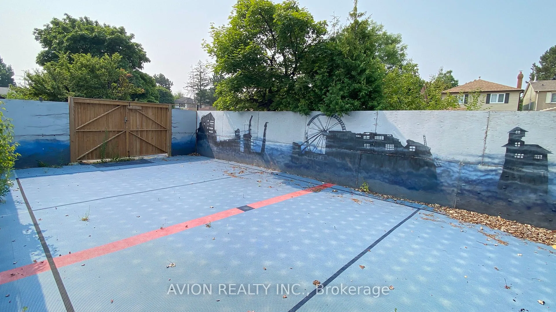 3205 Anderson Crescent, #Upper