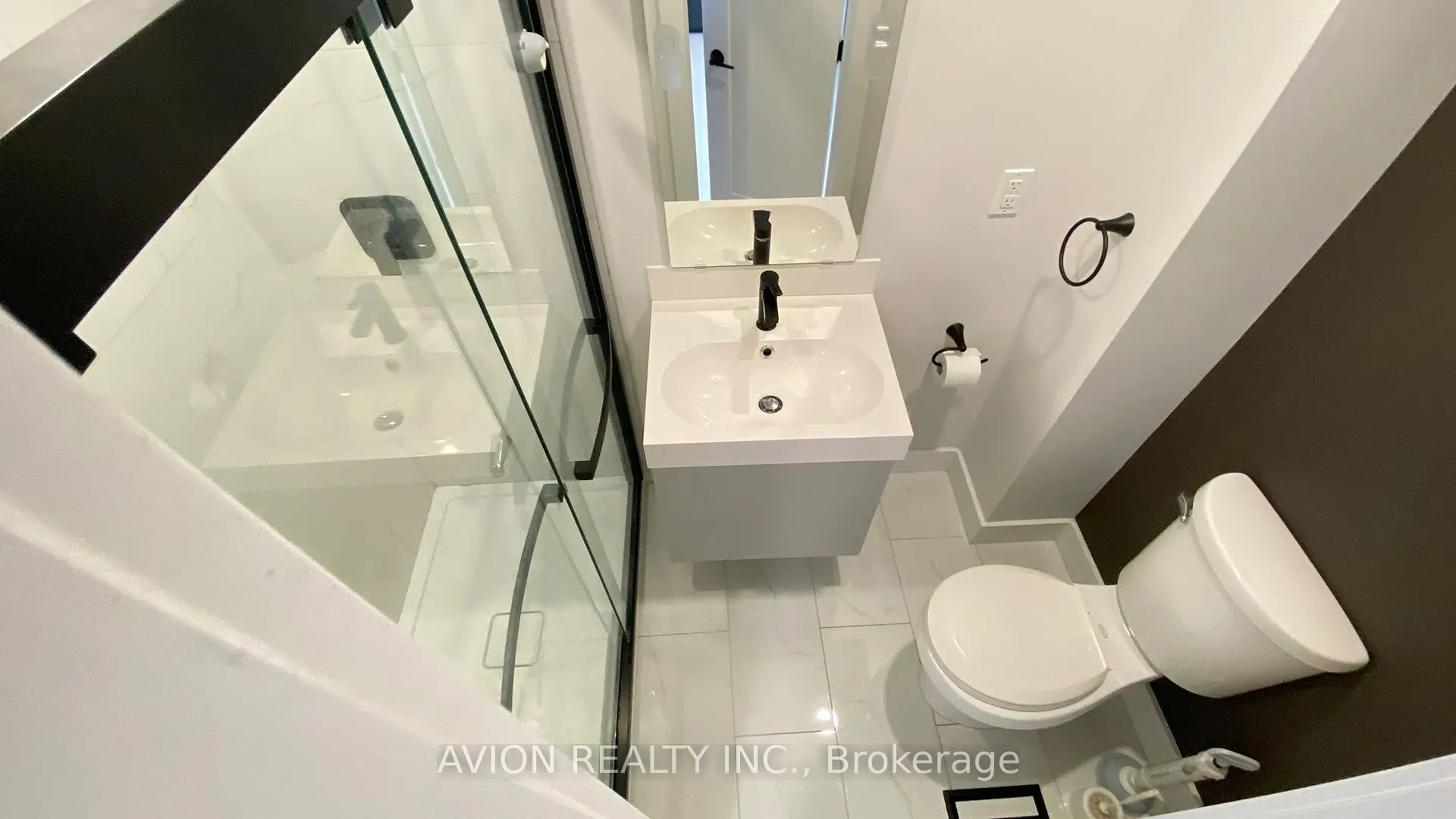 3205 Anderson Crescent, #Upper