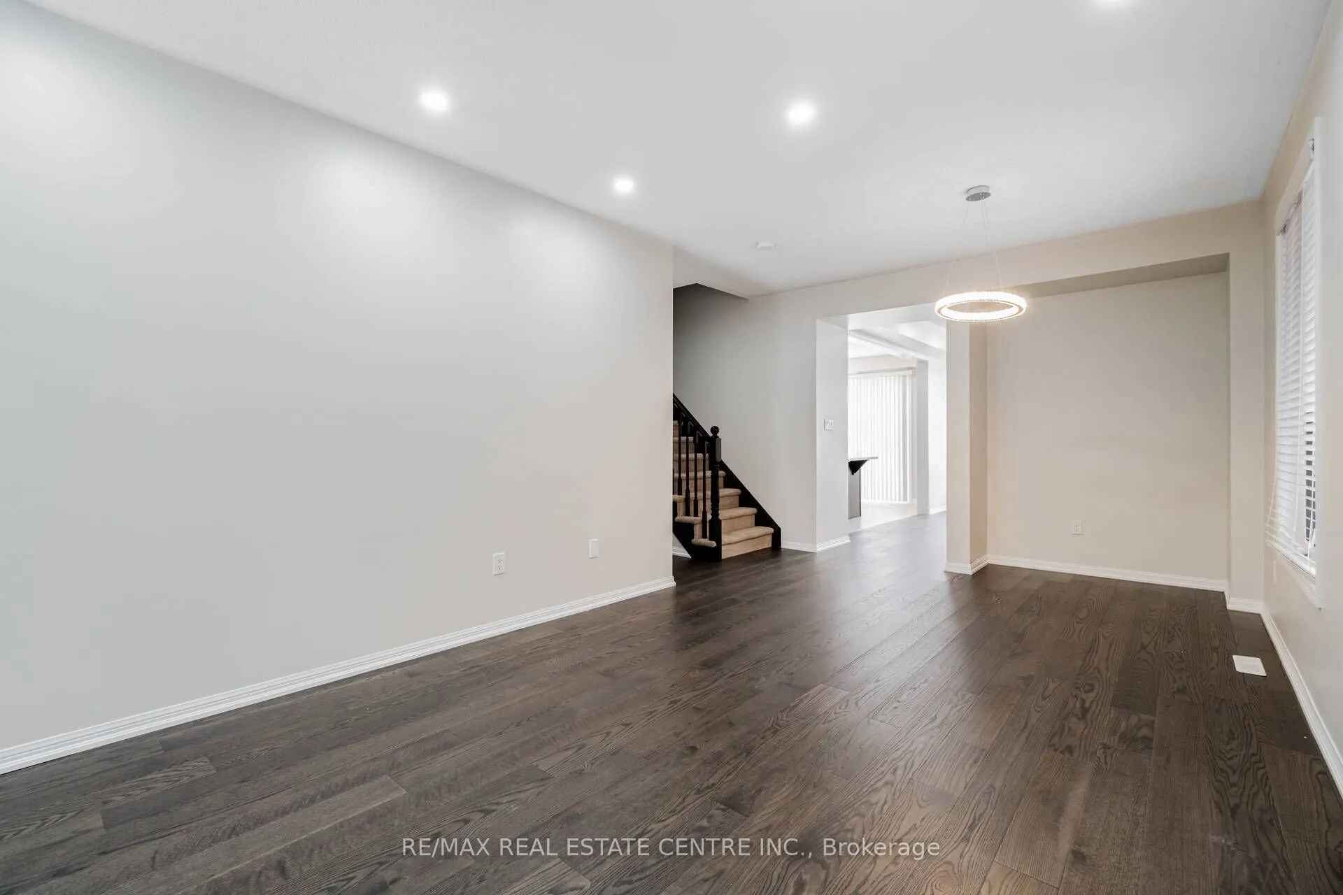 989 Farmstead Drive