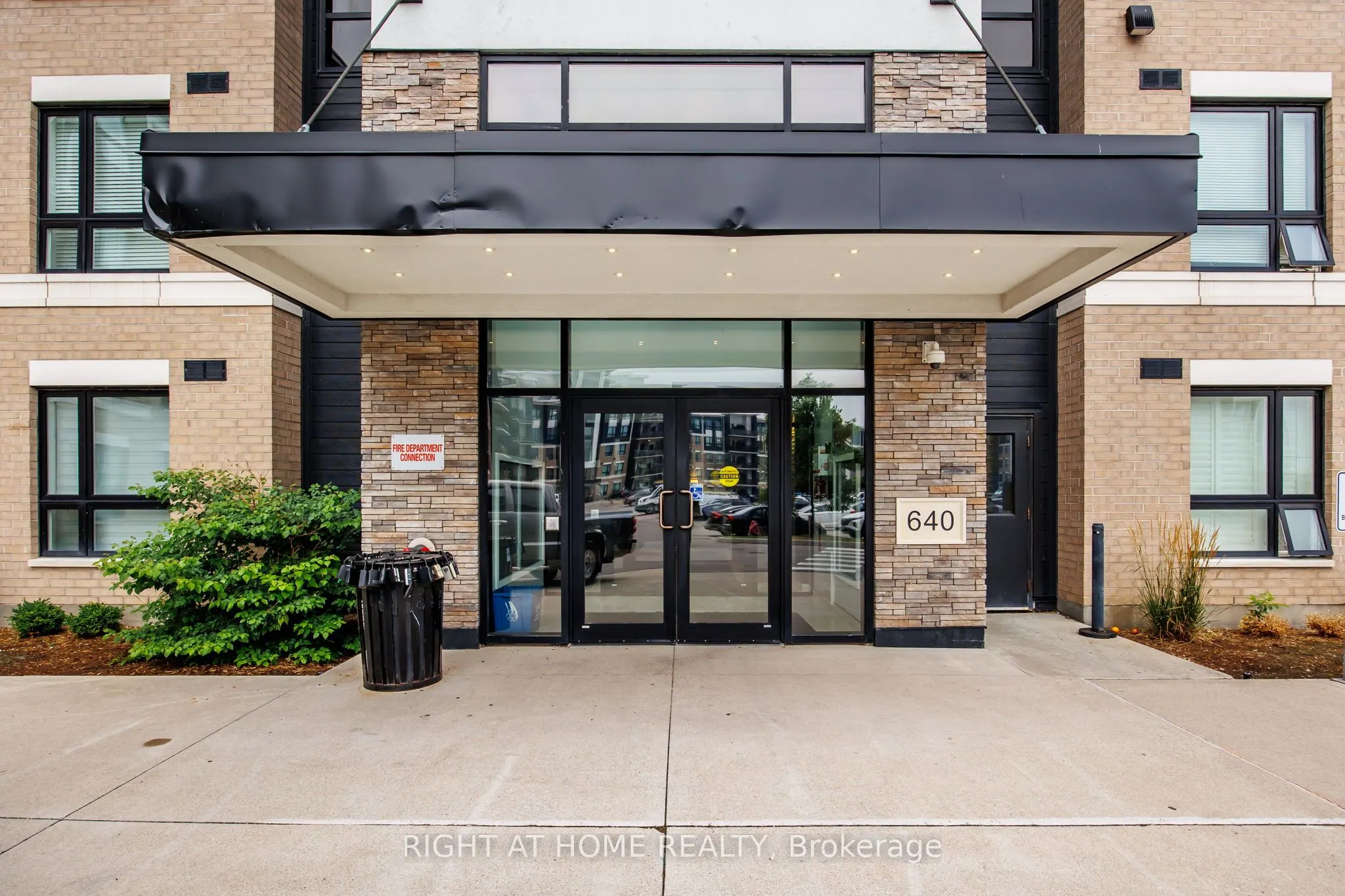 640 Sauve Street, #222