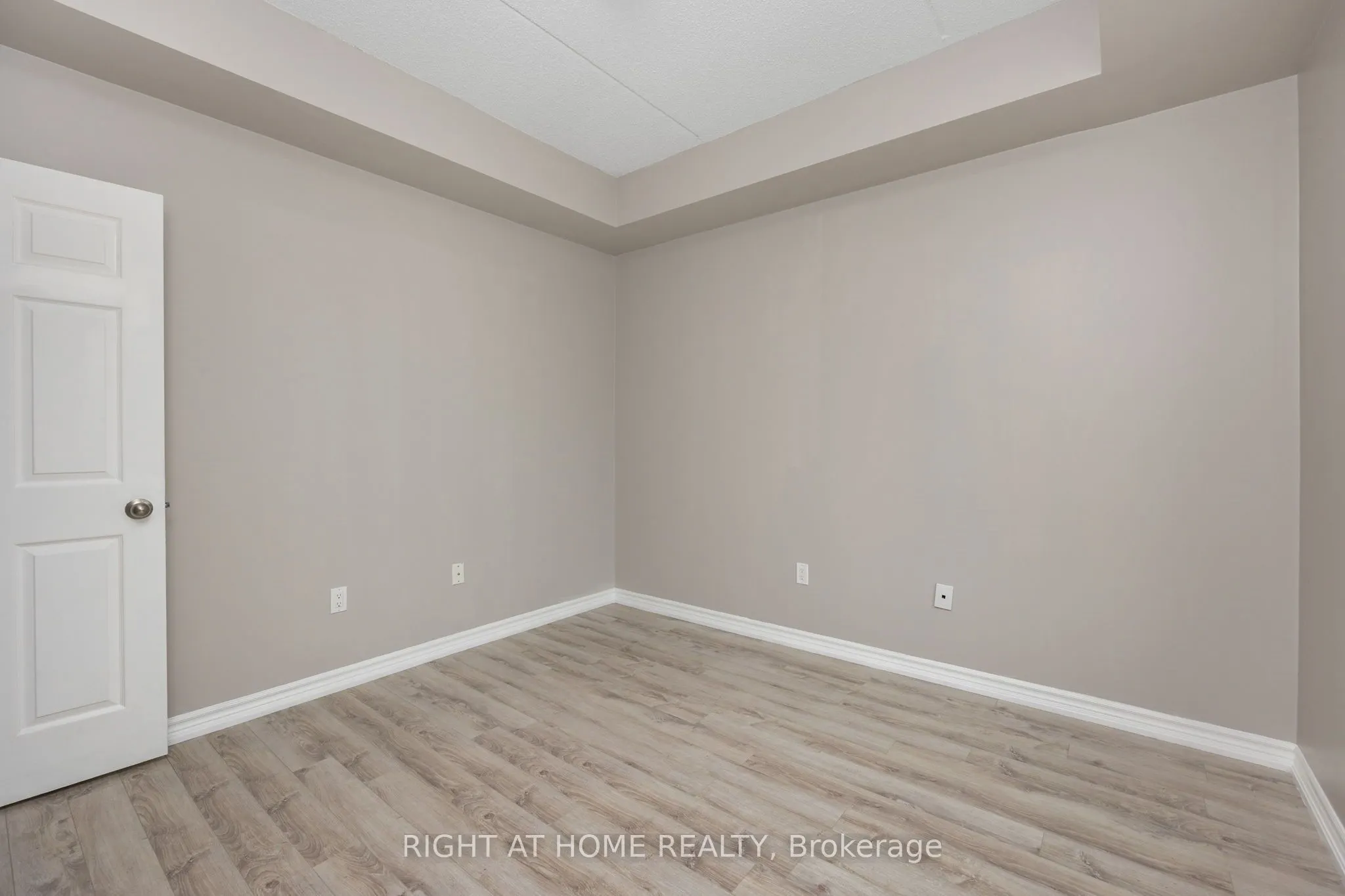 640 Sauve Street, #222