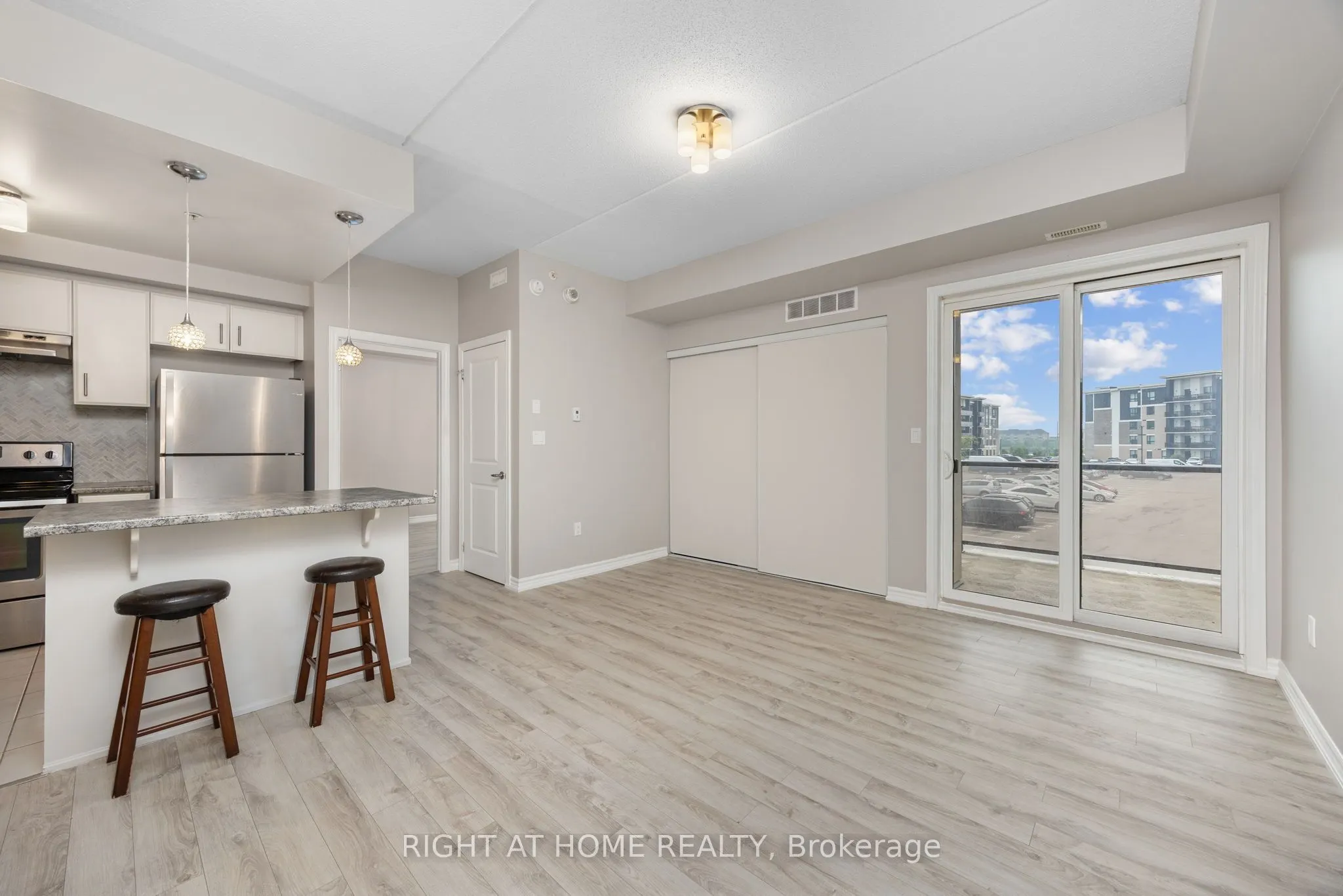 640 Sauve Street, #222