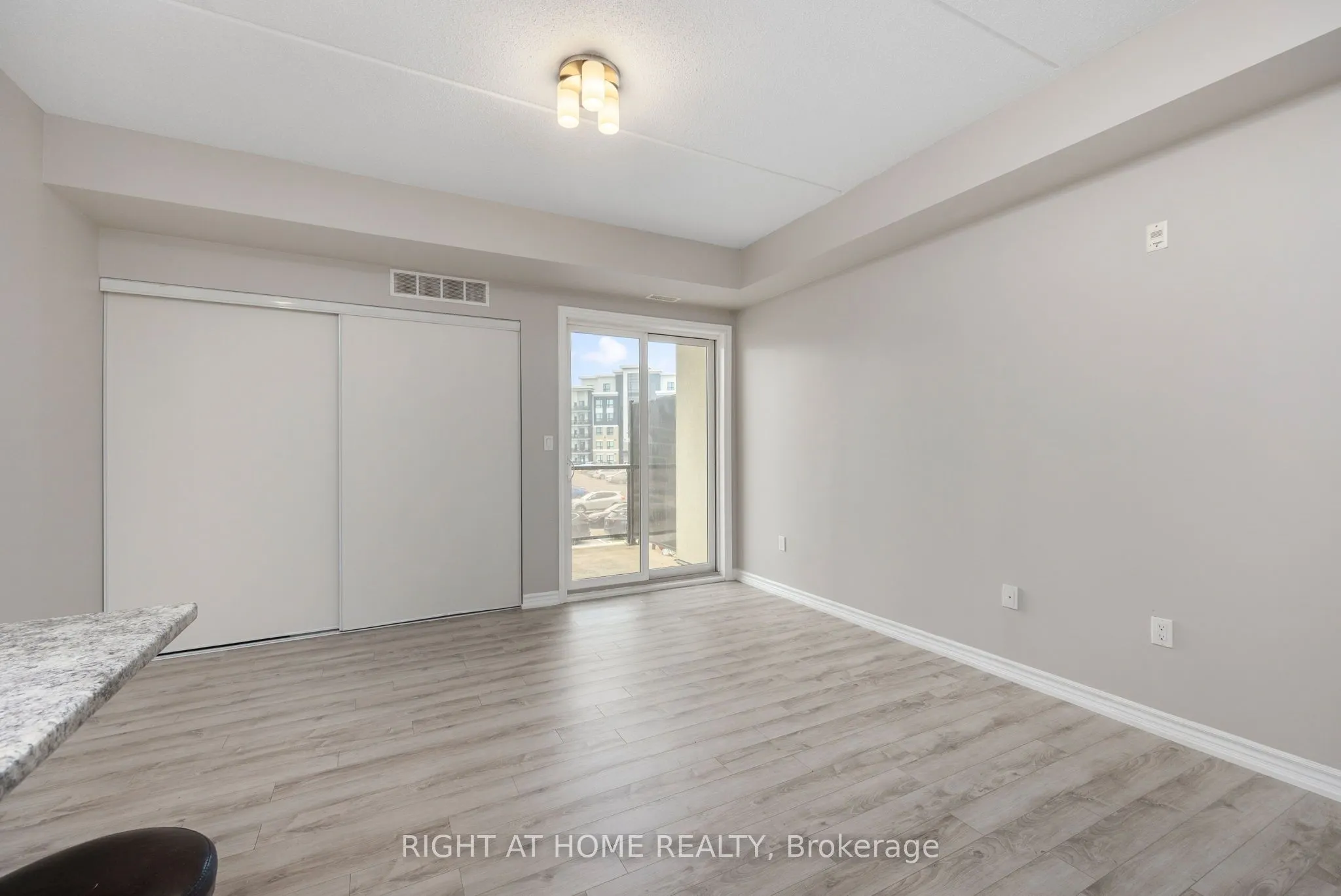 640 Sauve Street, #222