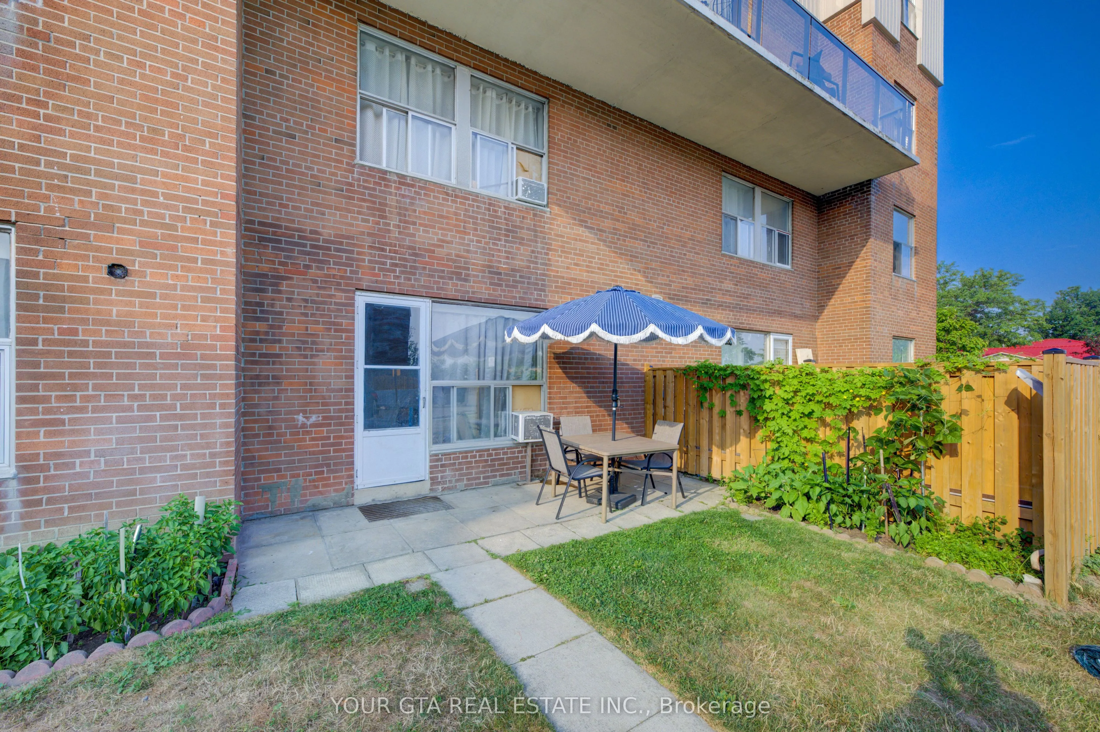 1055 B Forestwood Drive, #122