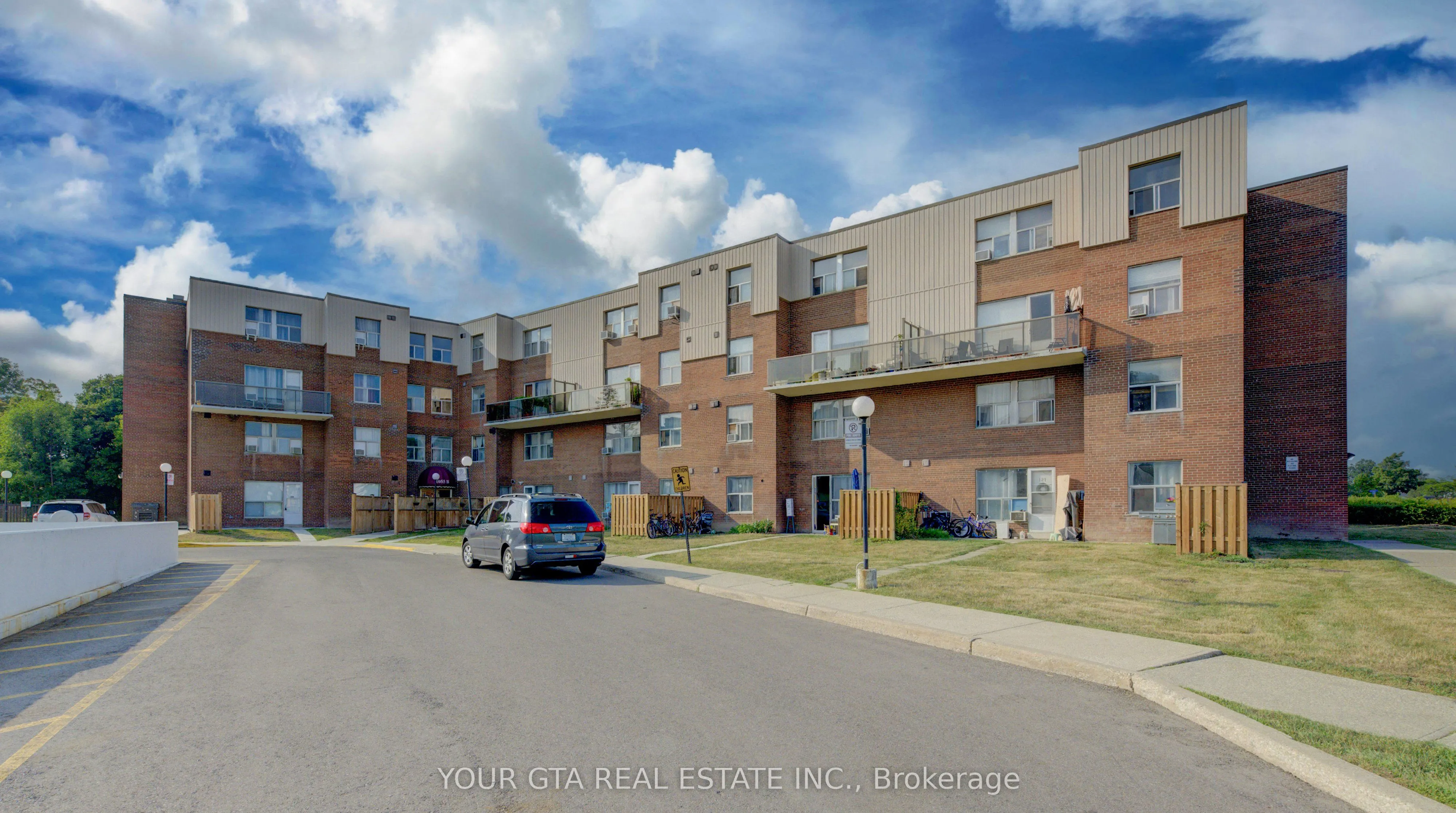 1055 B Forestwood Drive, #122