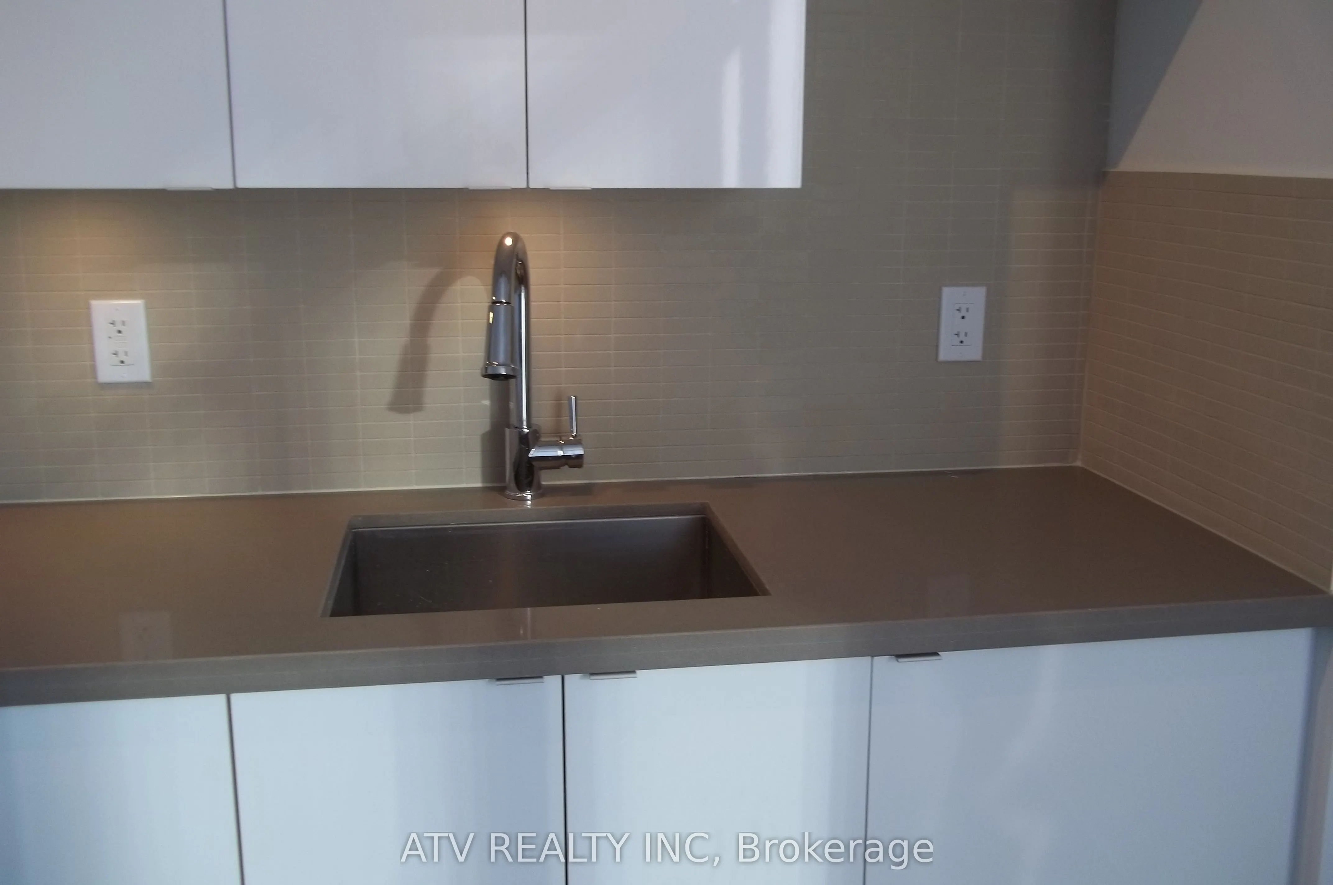 59 Annie Craig Drive, #612