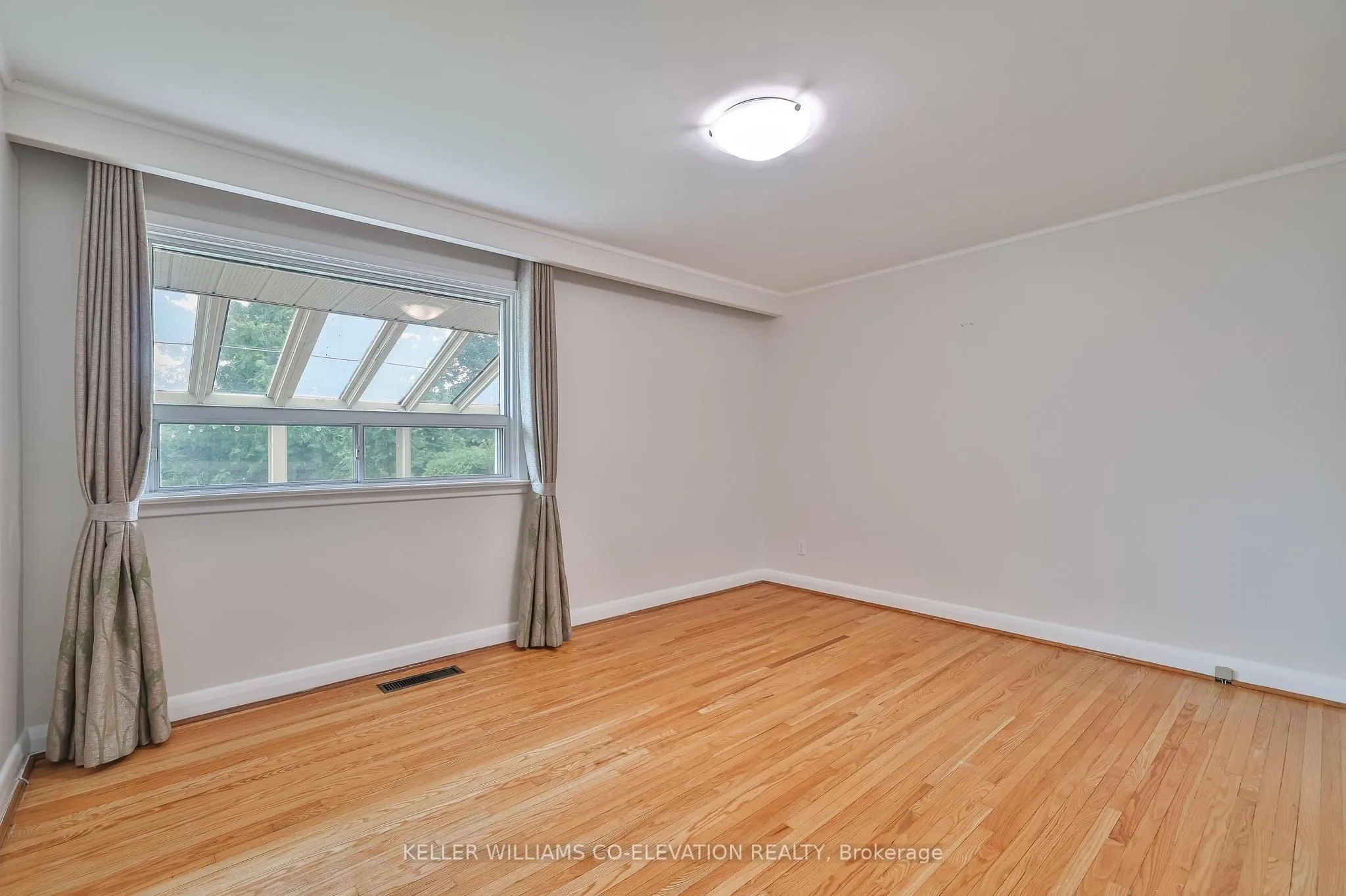 17 Hedges Boulevard