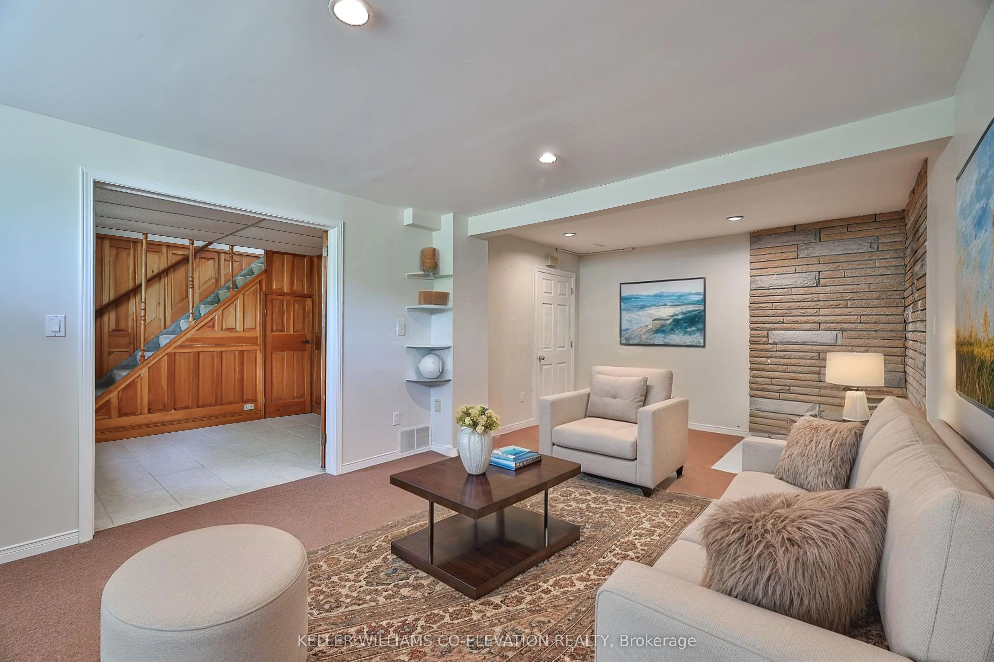 17 Hedges Boulevard