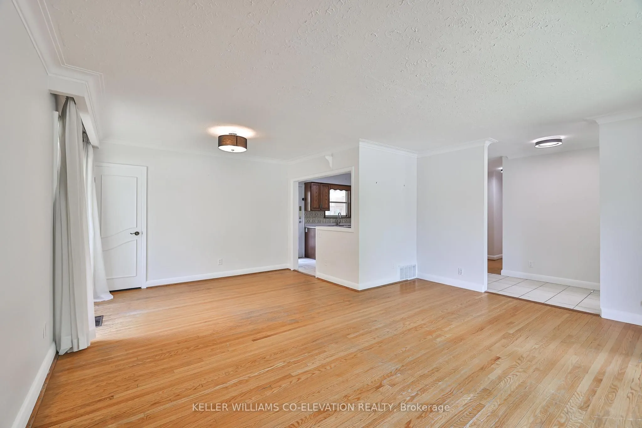 17 Hedges Boulevard