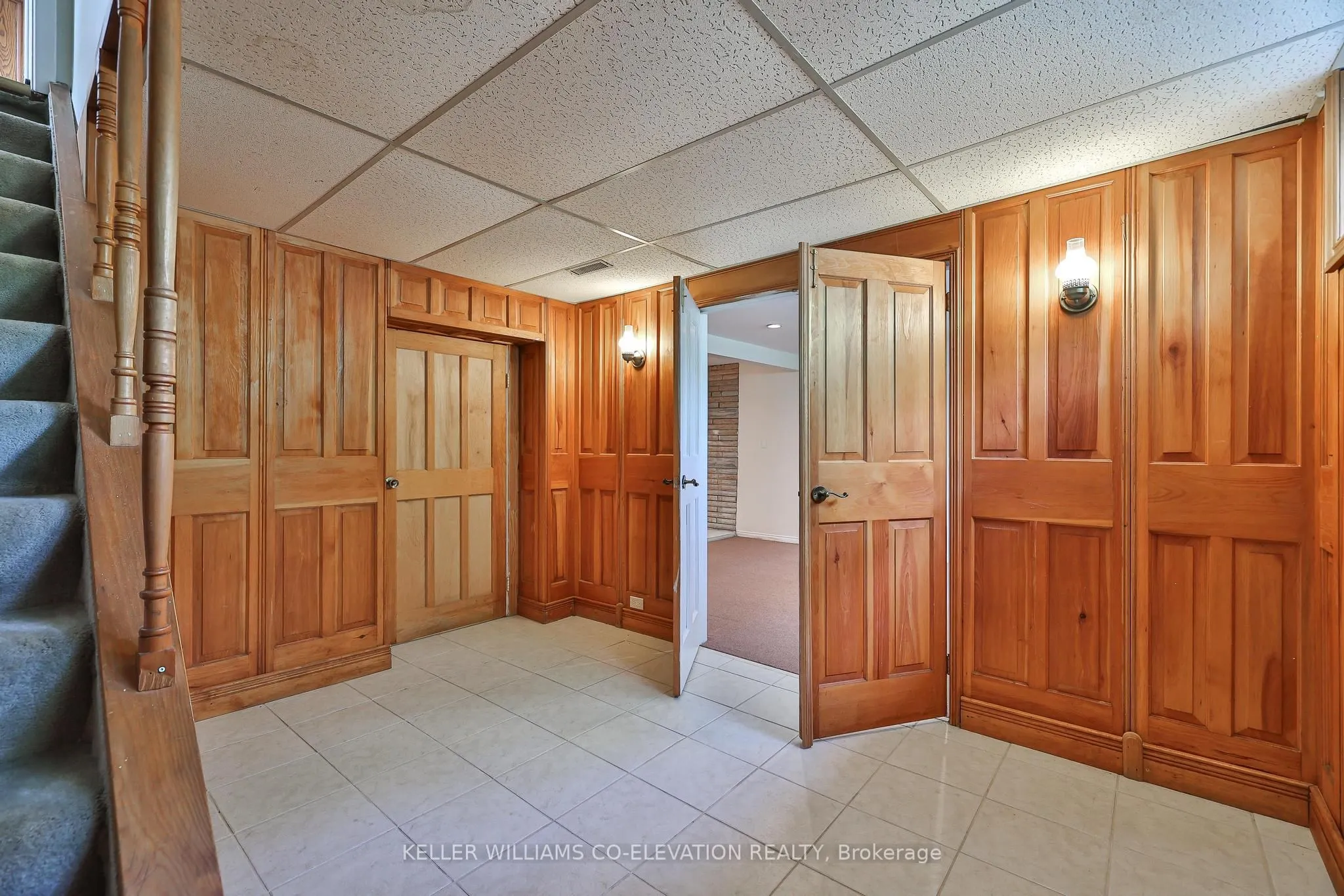 17 Hedges Boulevard